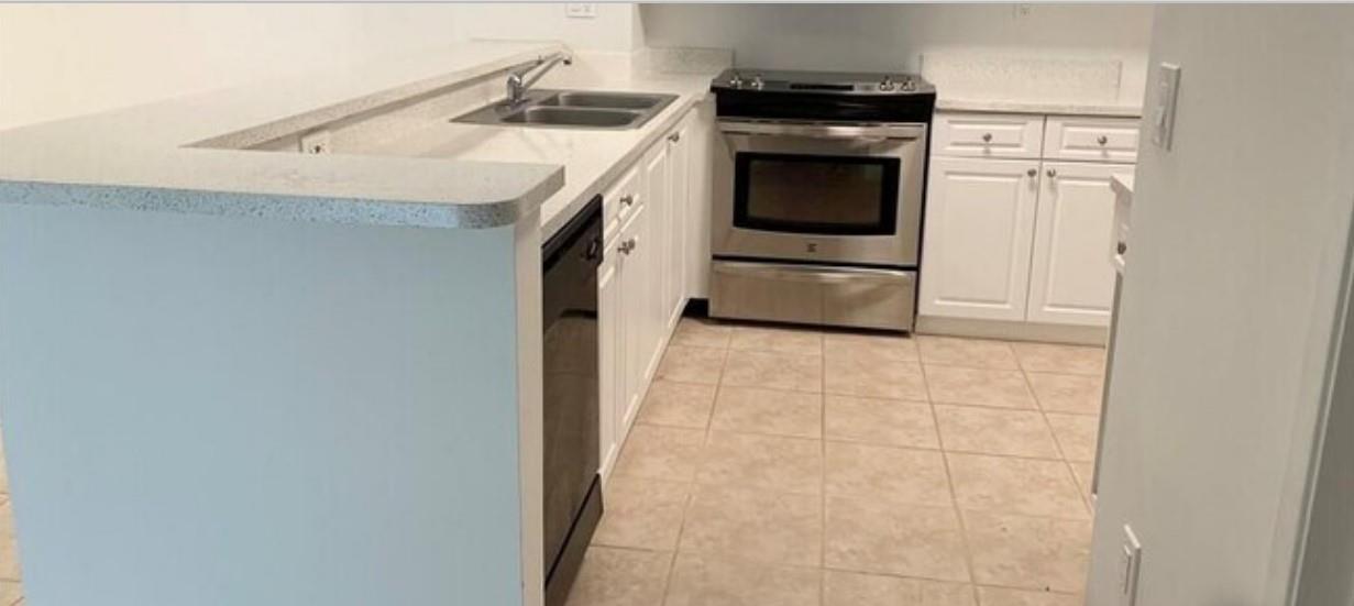 Riviera Palms Condo - Residential Lease