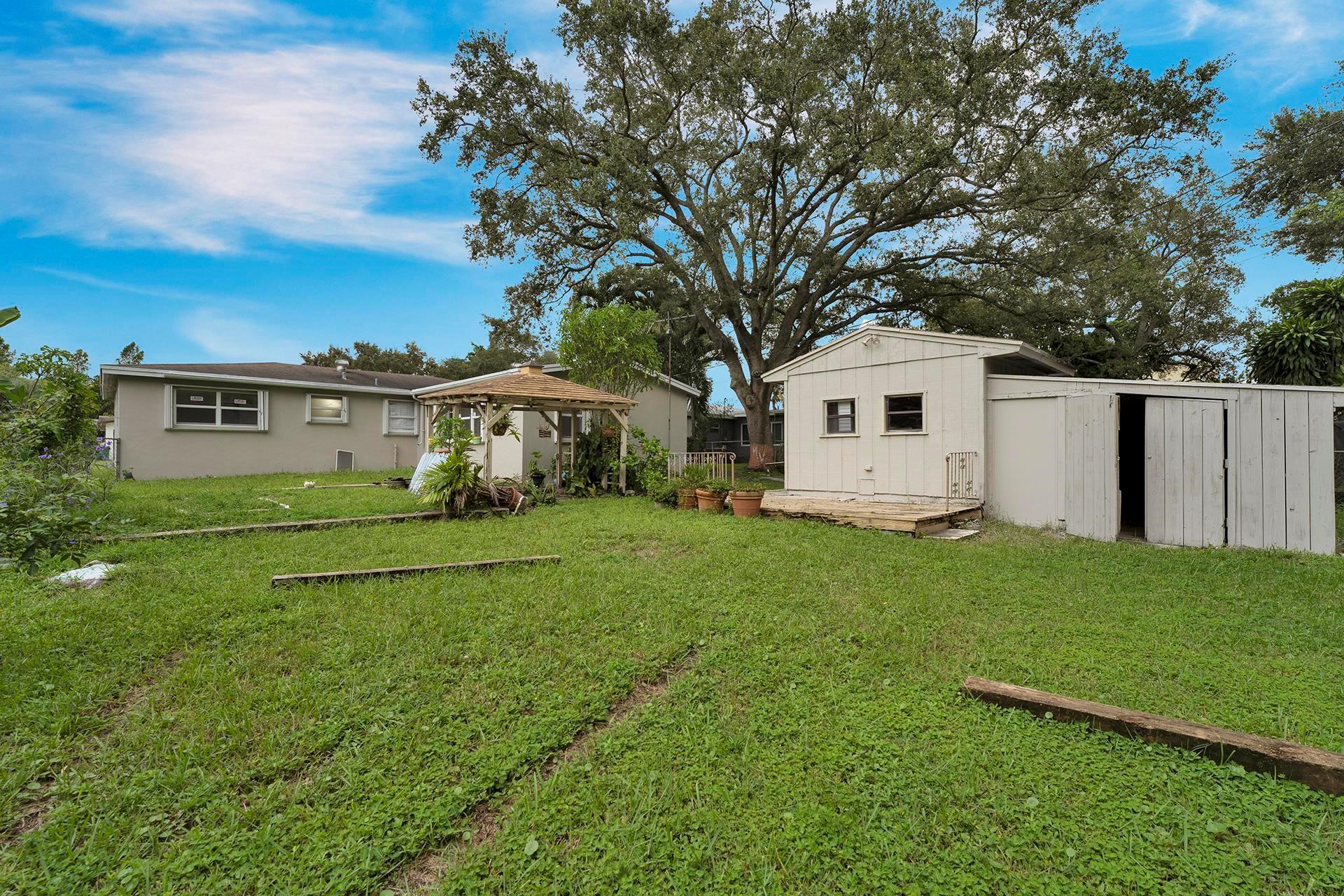 Rose Manor 42-16 B - Residential