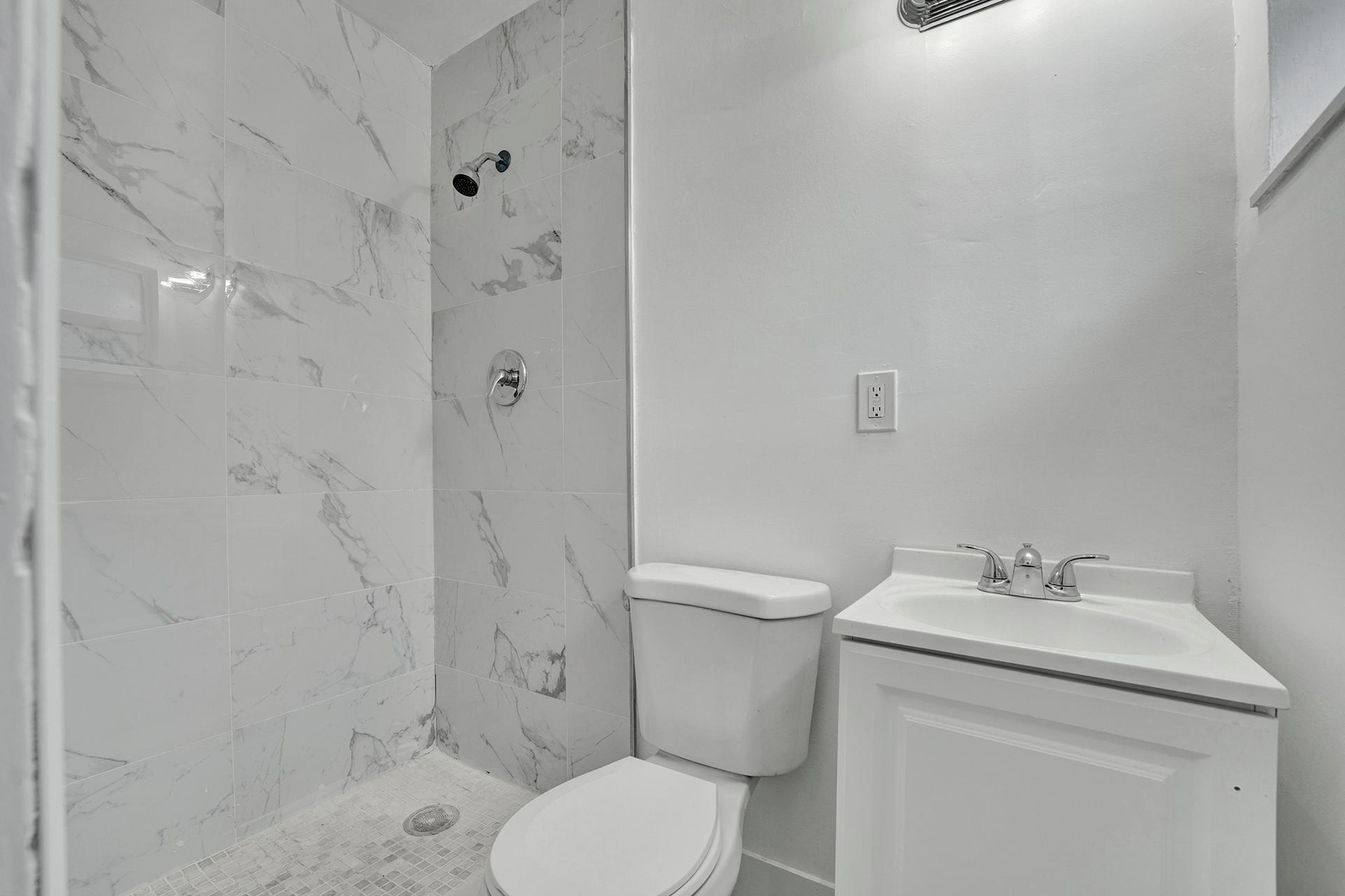 Rose Manor 42-16 B - Residential