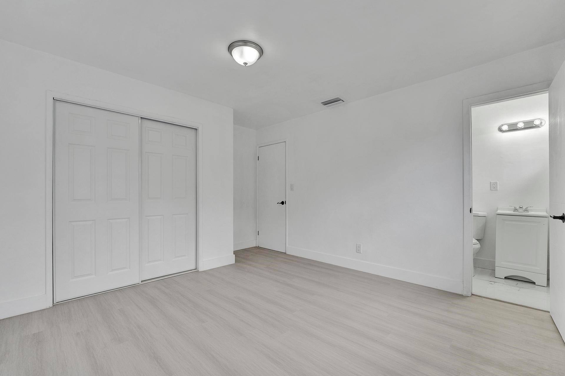 Rose Manor 42-16 B - Residential