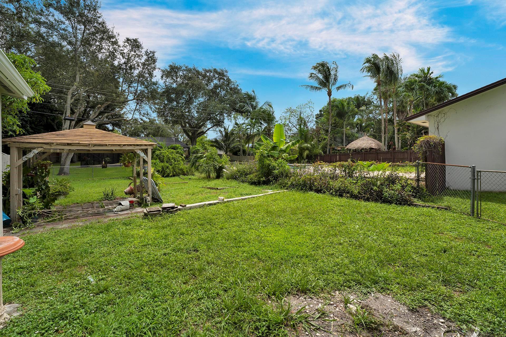 Rose Manor 42-16 B - Residential