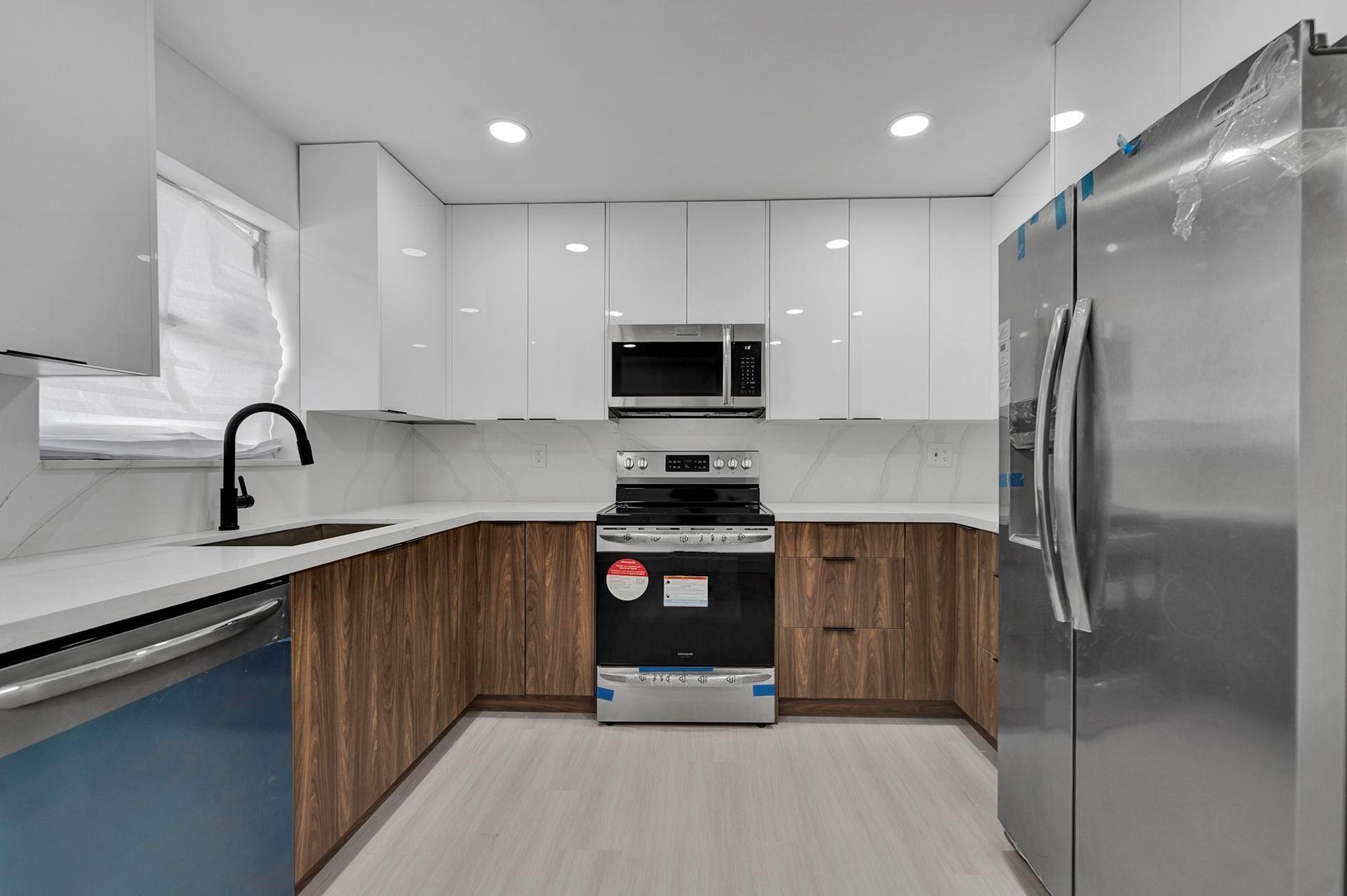 Rose Manor 42-16 B - Residential