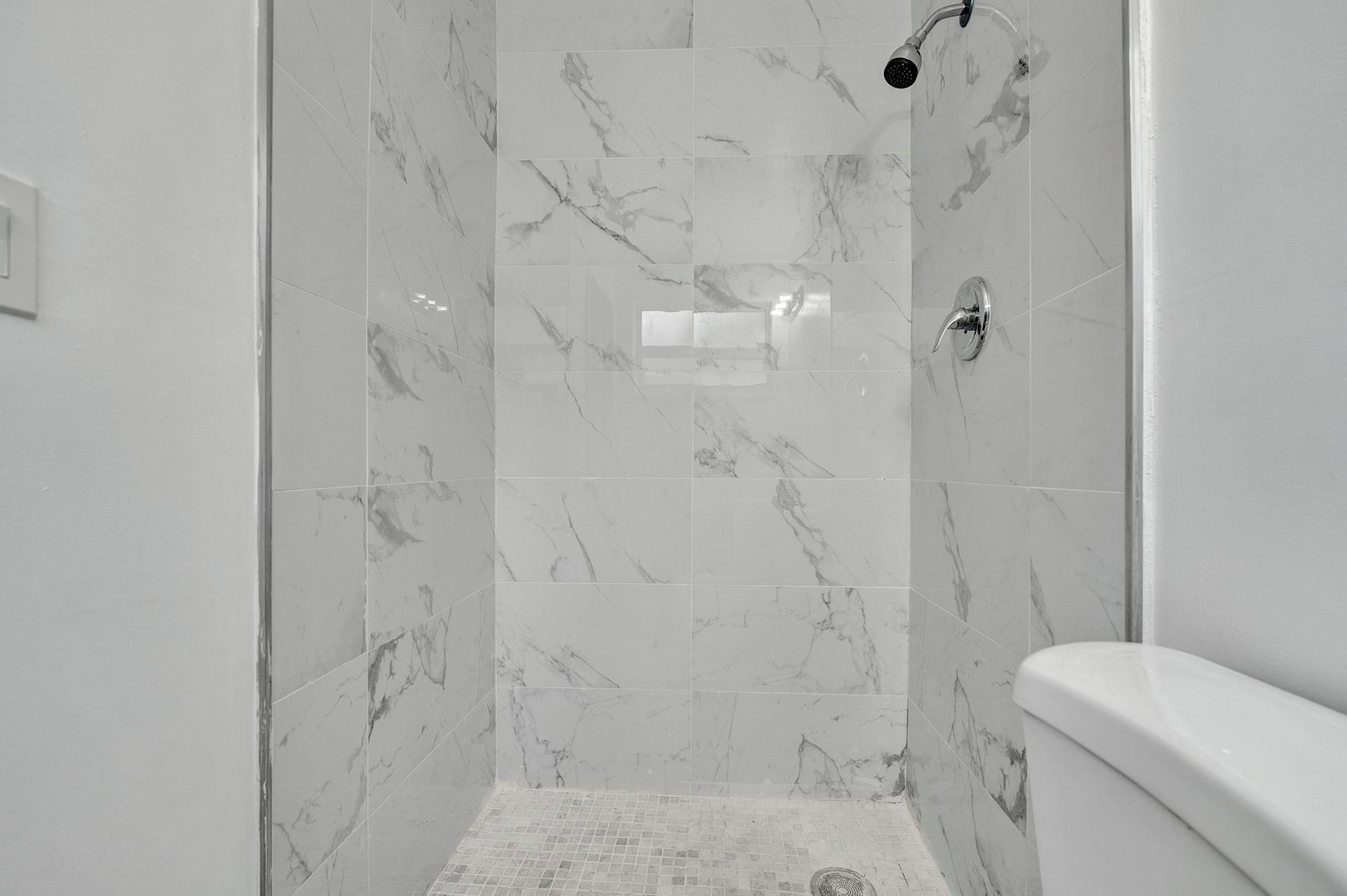 Rose Manor 42-16 B - Residential