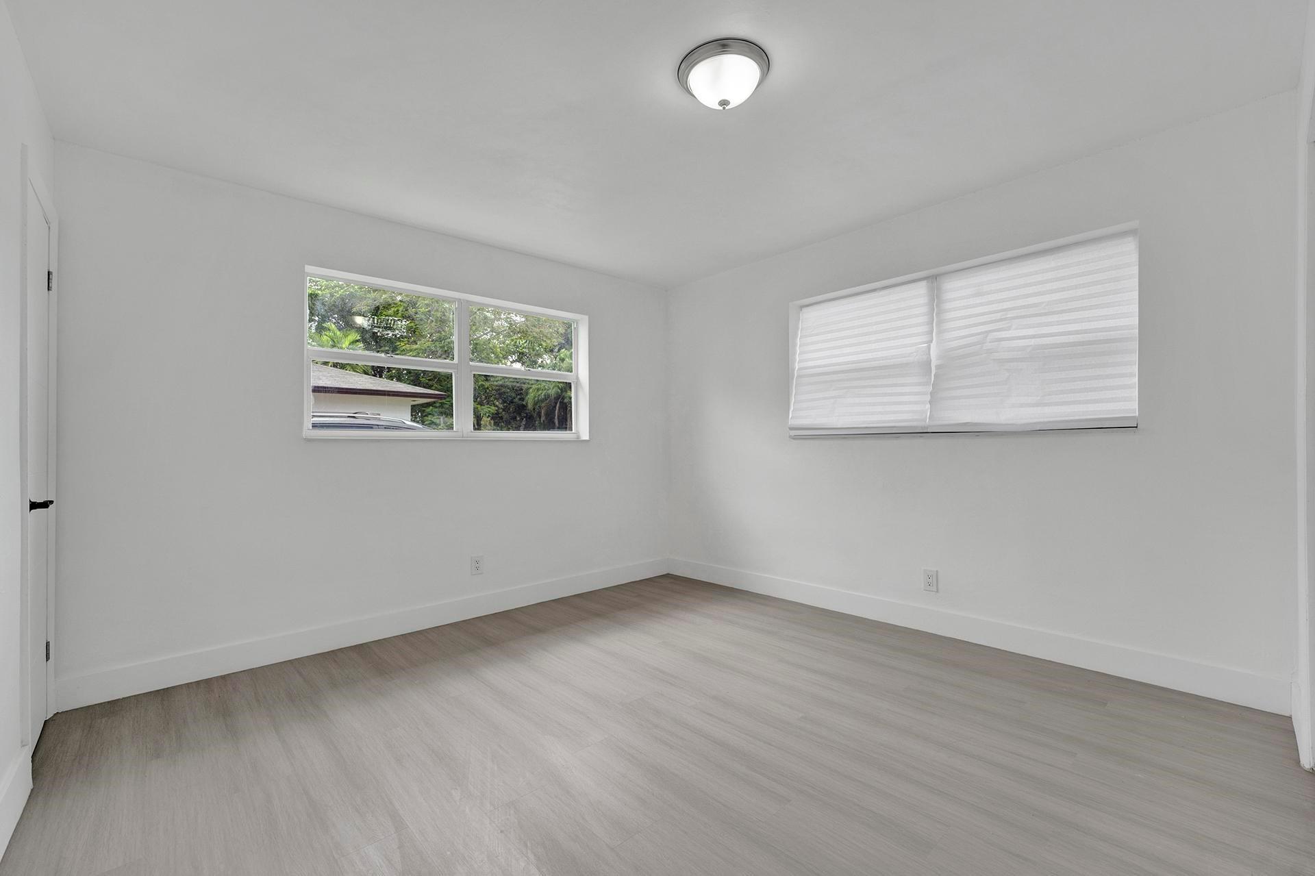 Rose Manor 42-16 B - Residential