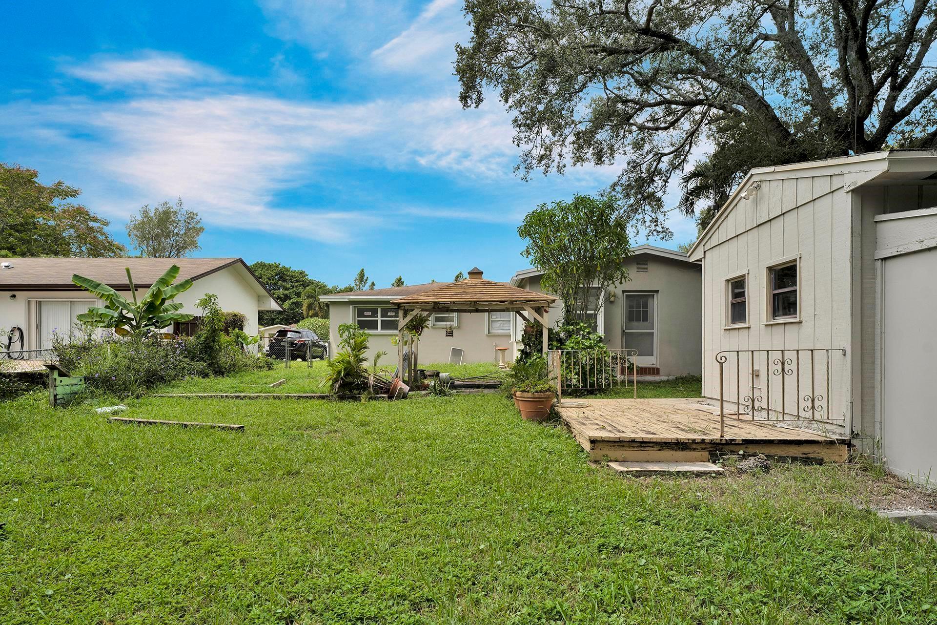 Rose Manor 42-16 B - Residential