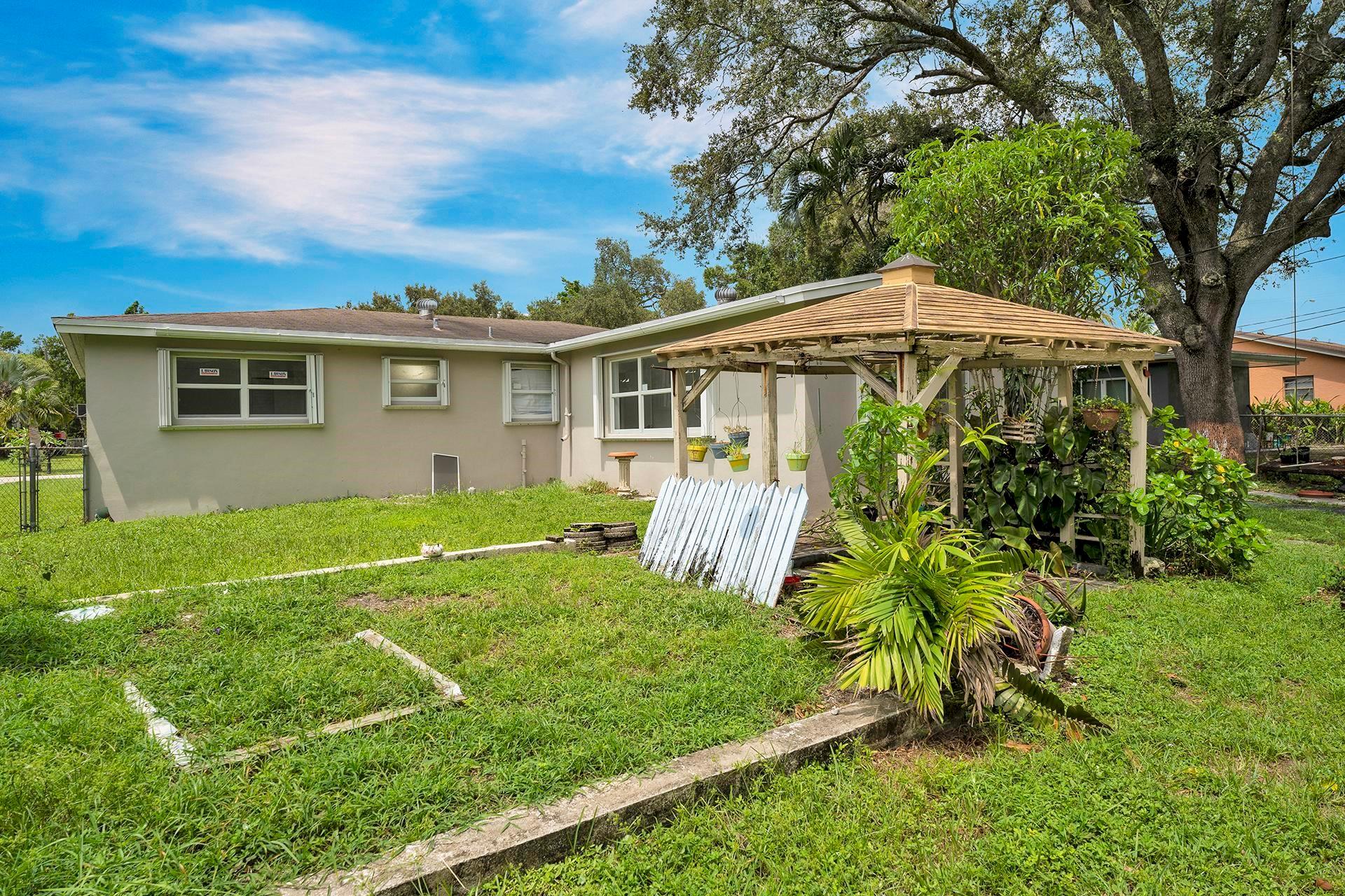 Rose Manor 42-16 B - Residential