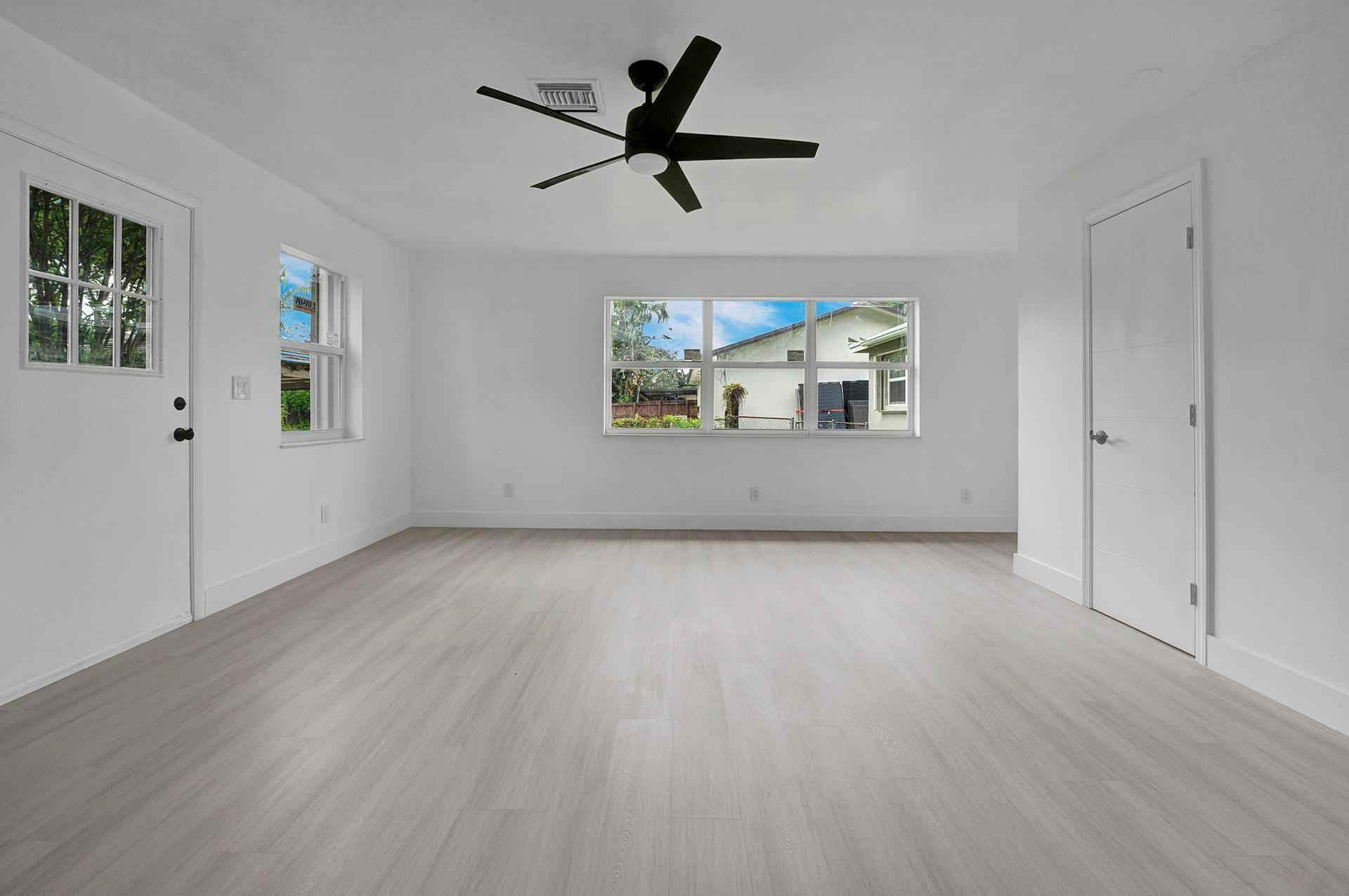 Rose Manor 42-16 B - Residential