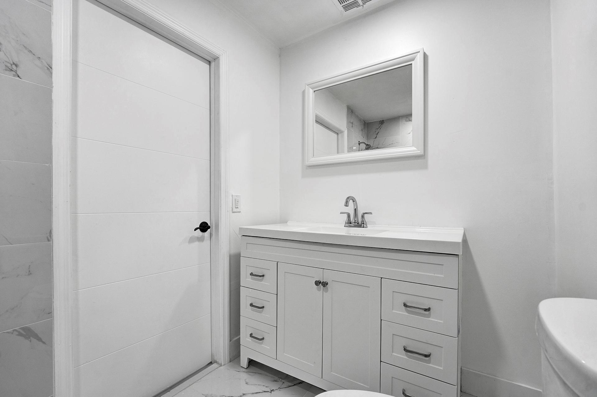 Rose Manor 42-16 B - Residential