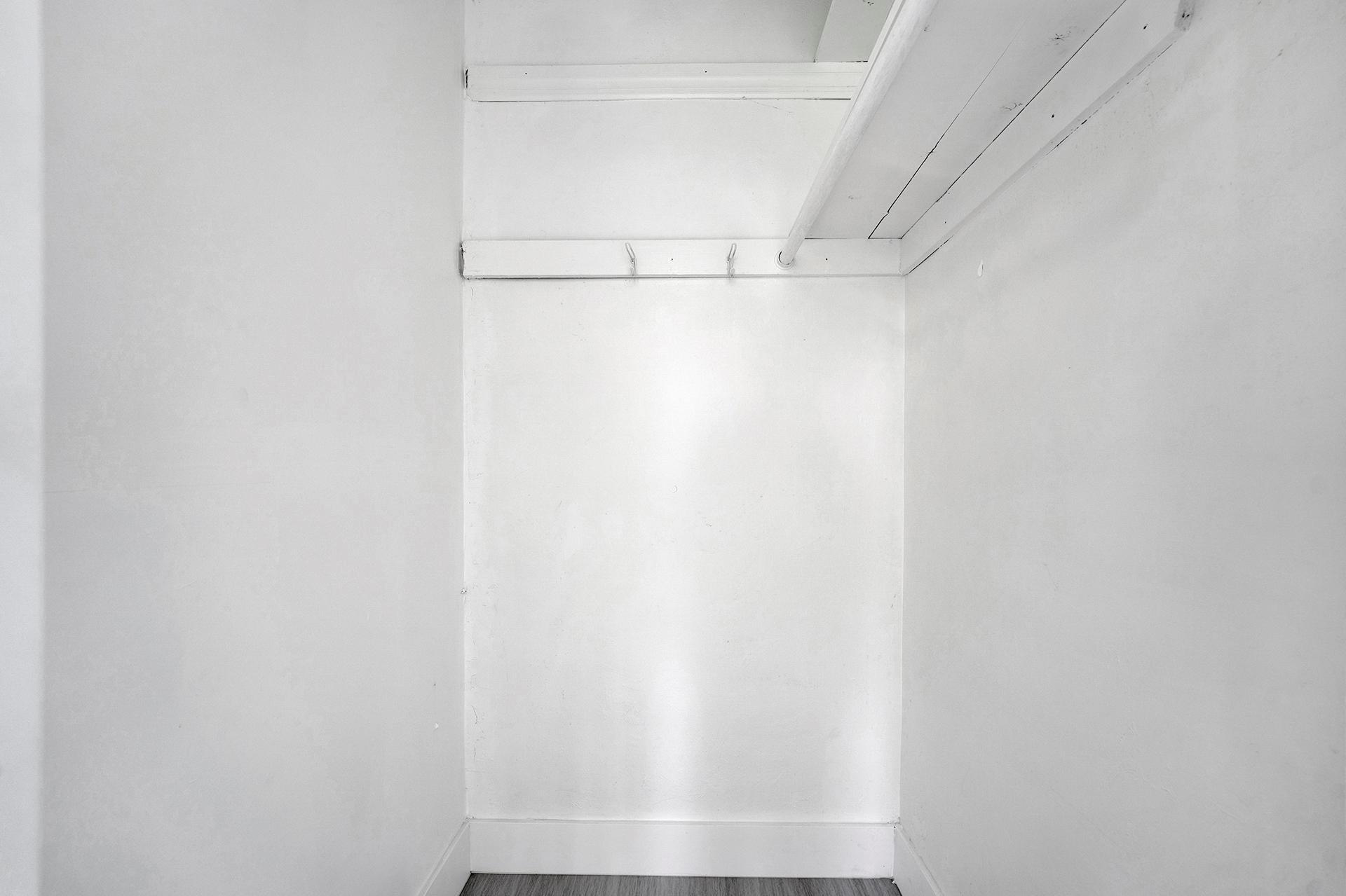 Rose Manor 42-16 B - Residential