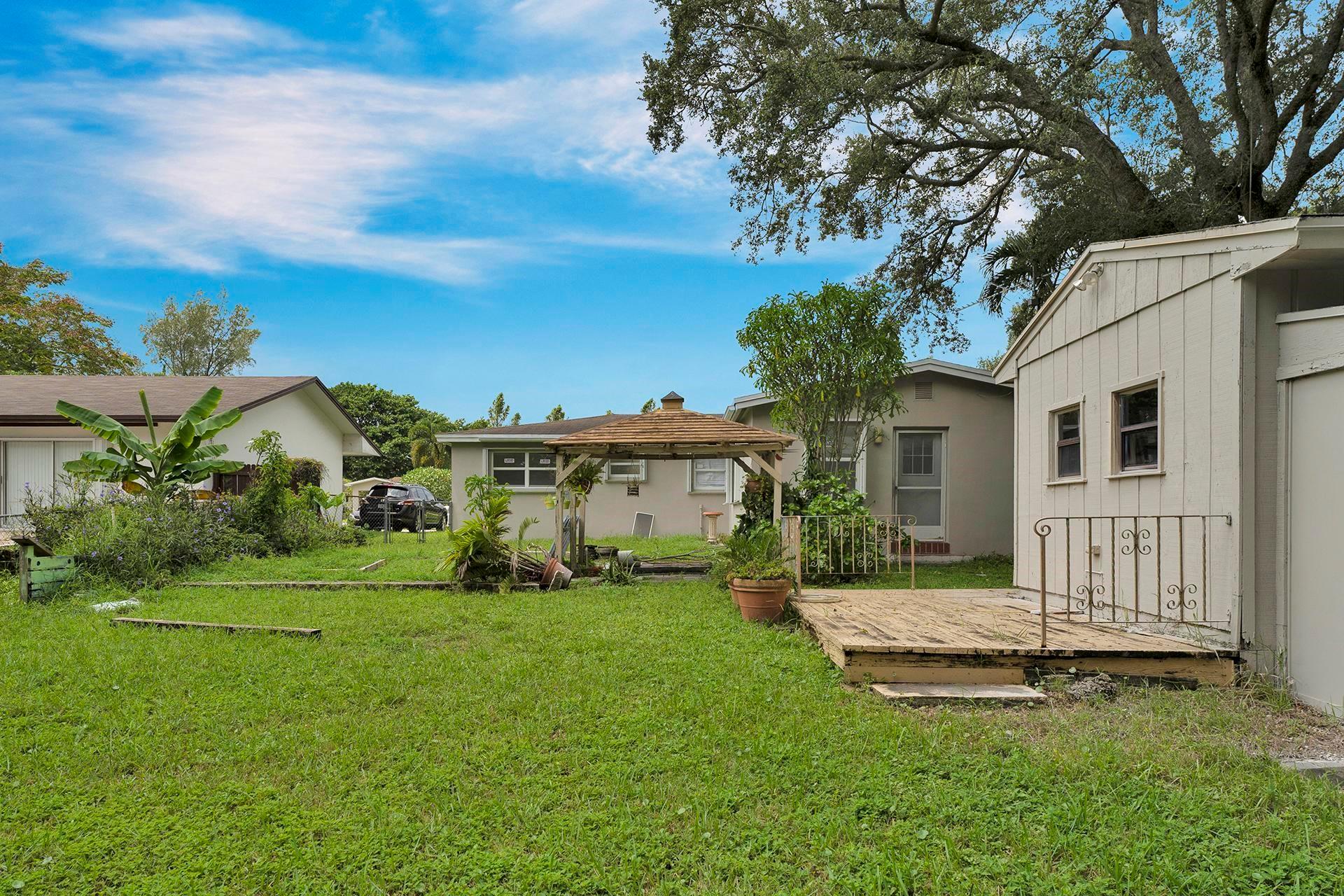 Rose Manor 42-16 B - Residential