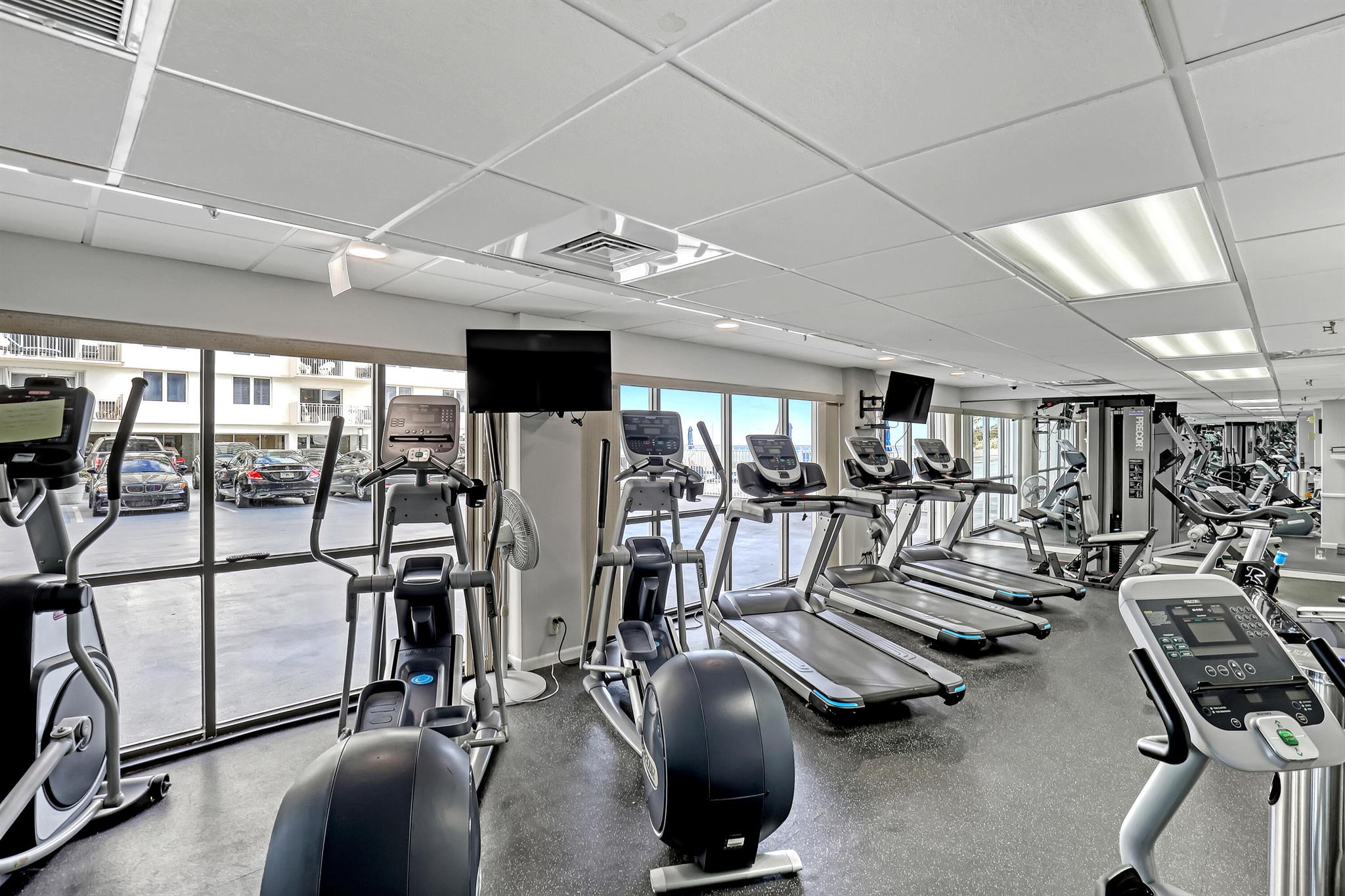 AMBASSADORS V SOUTH CONDO - Residential Lease