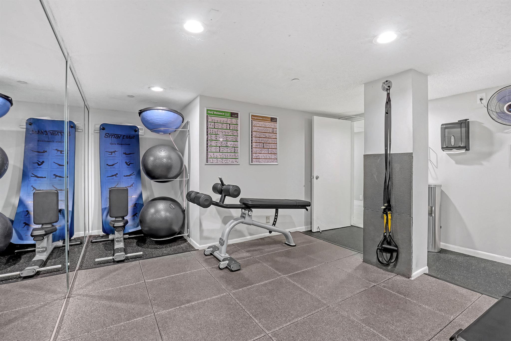 AMBASSADORS V SOUTH CONDO - Residential Lease