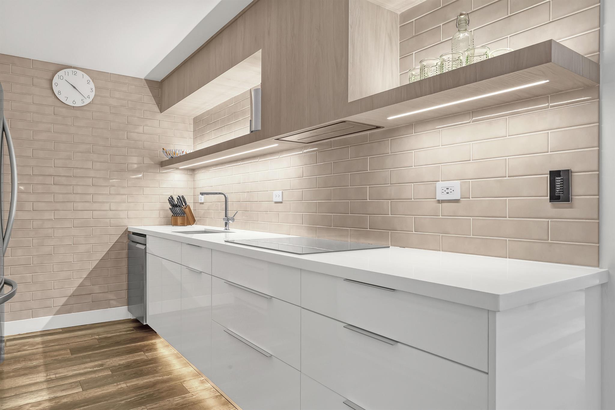AMBASSADORS V SOUTH CONDO - Residential Lease