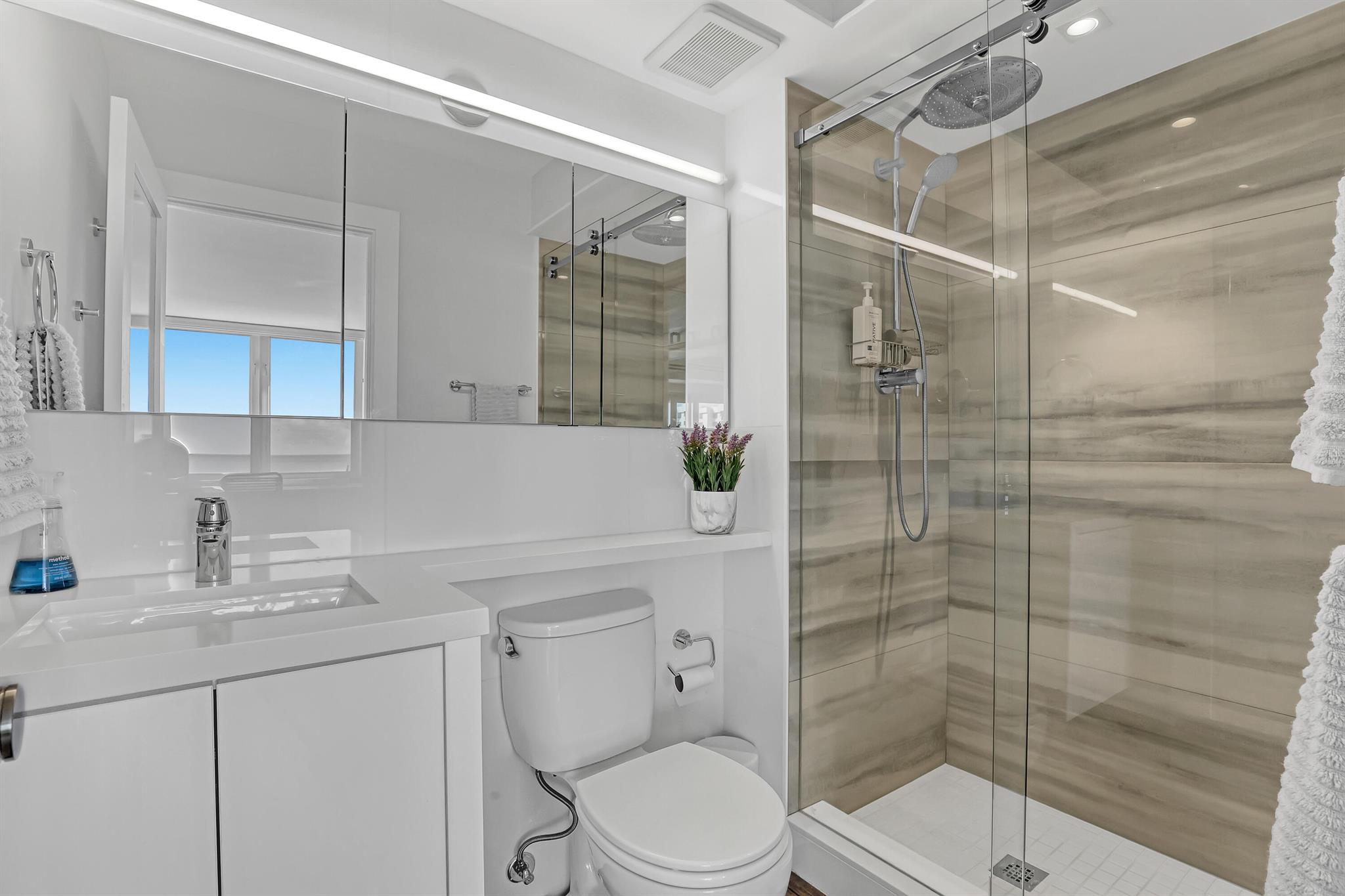 AMBASSADORS V SOUTH CONDO - Residential Lease