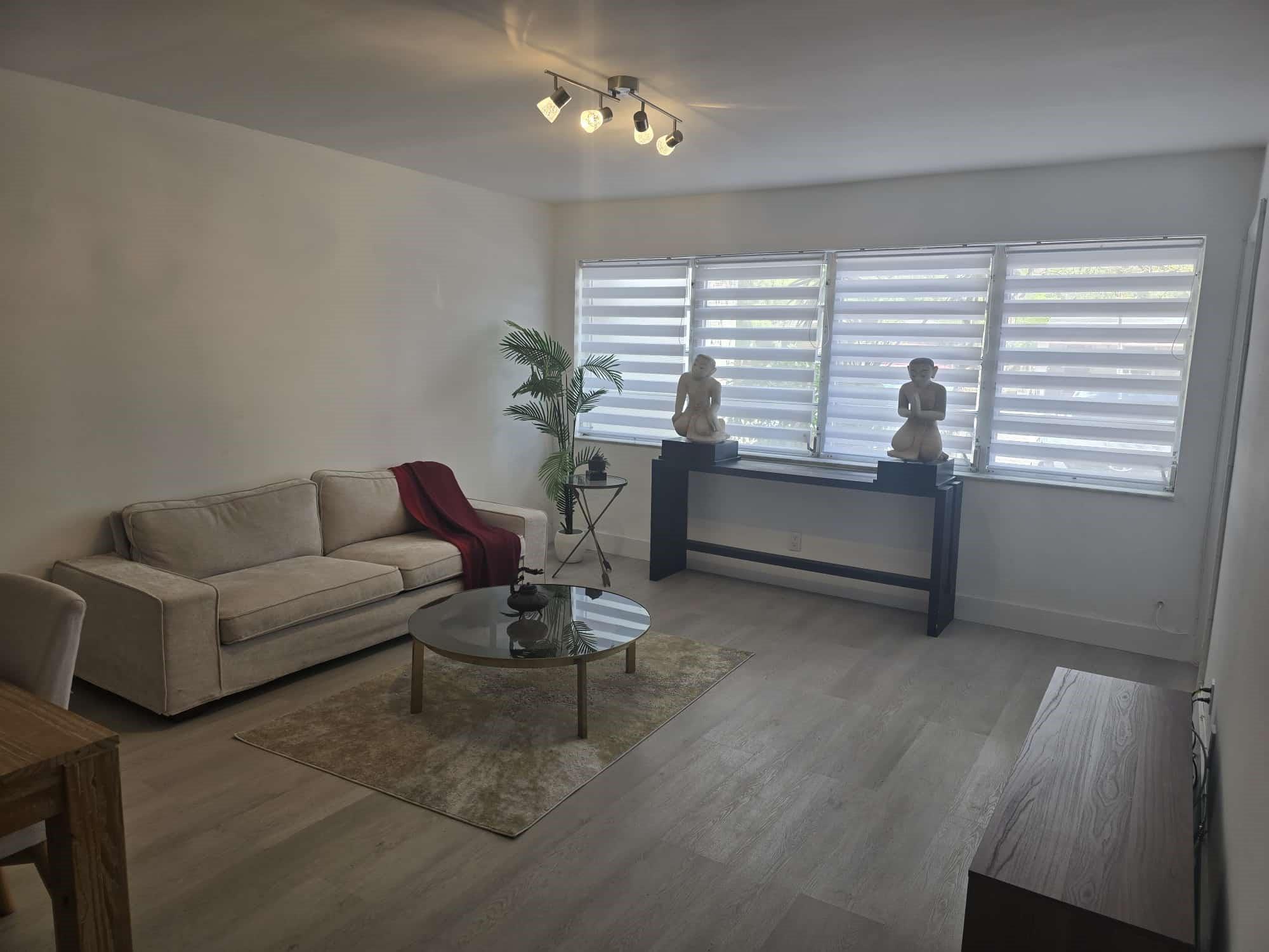 THIRD GULFSTREAM GARDEN - Residential