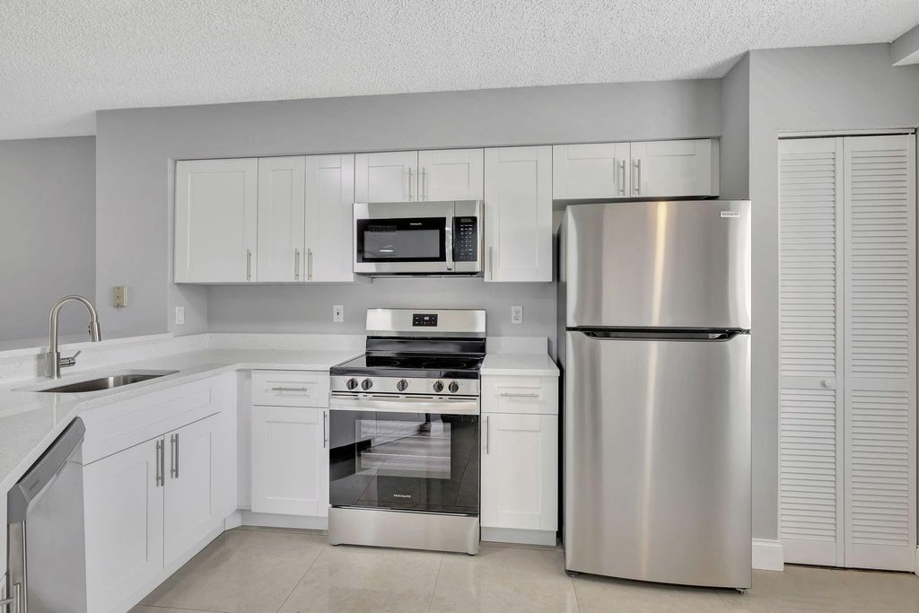Photo of 2213 Cypress Island Drive #303, Pompano Beach, FL 33069 (MLS # F10455795)