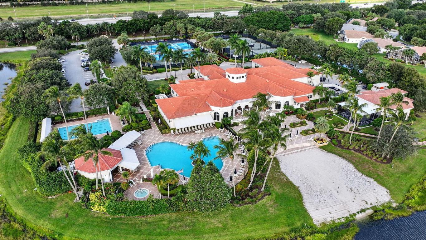 VALENCIA LAKES 3 - Residential