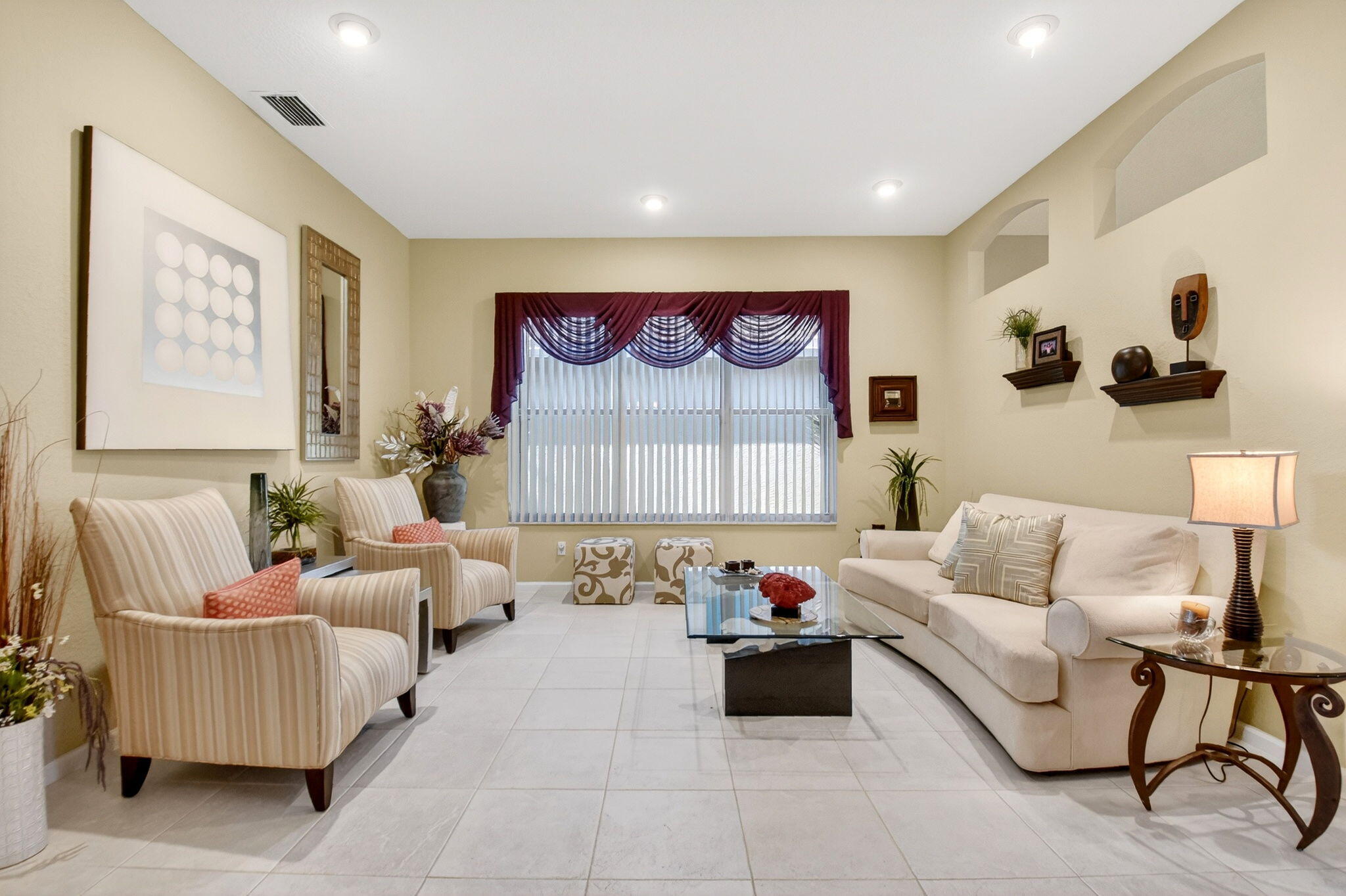 VALENCIA LAKES 3 - Residential