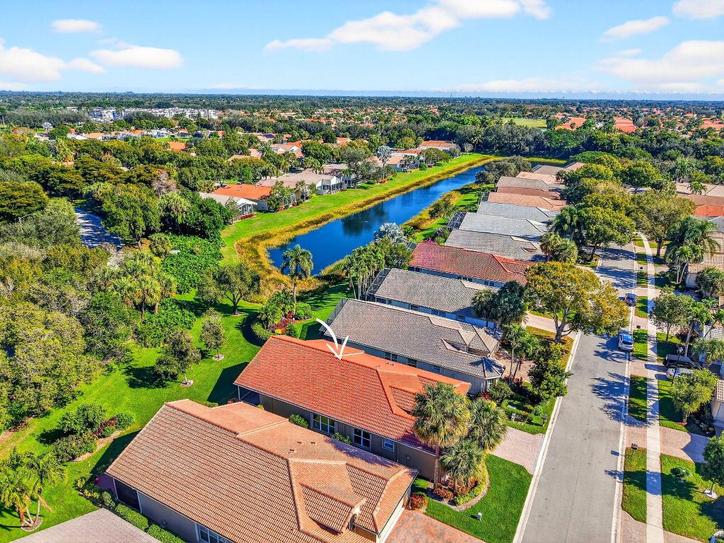 VALENCIA LAKES 3 - Residential