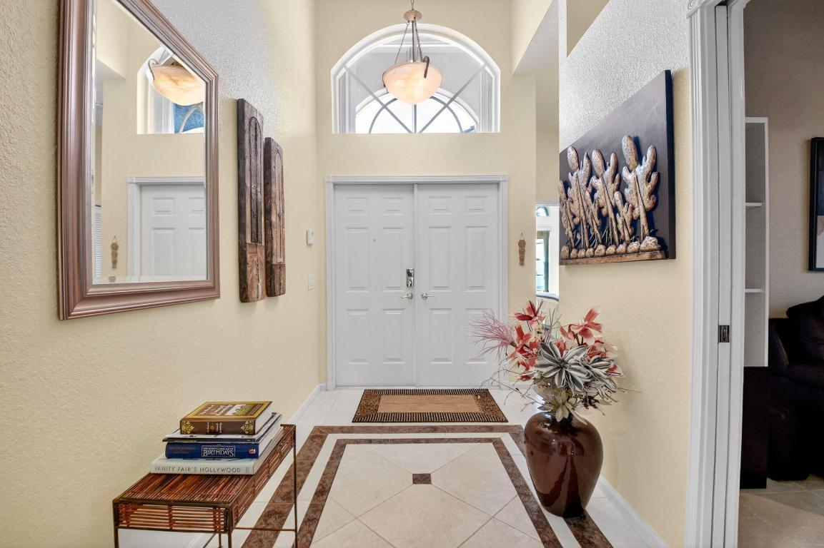 VALENCIA LAKES 3 - Residential