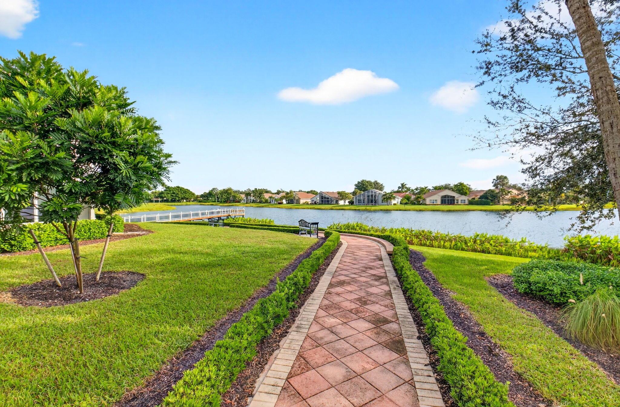 VALENCIA LAKES 3 - Residential