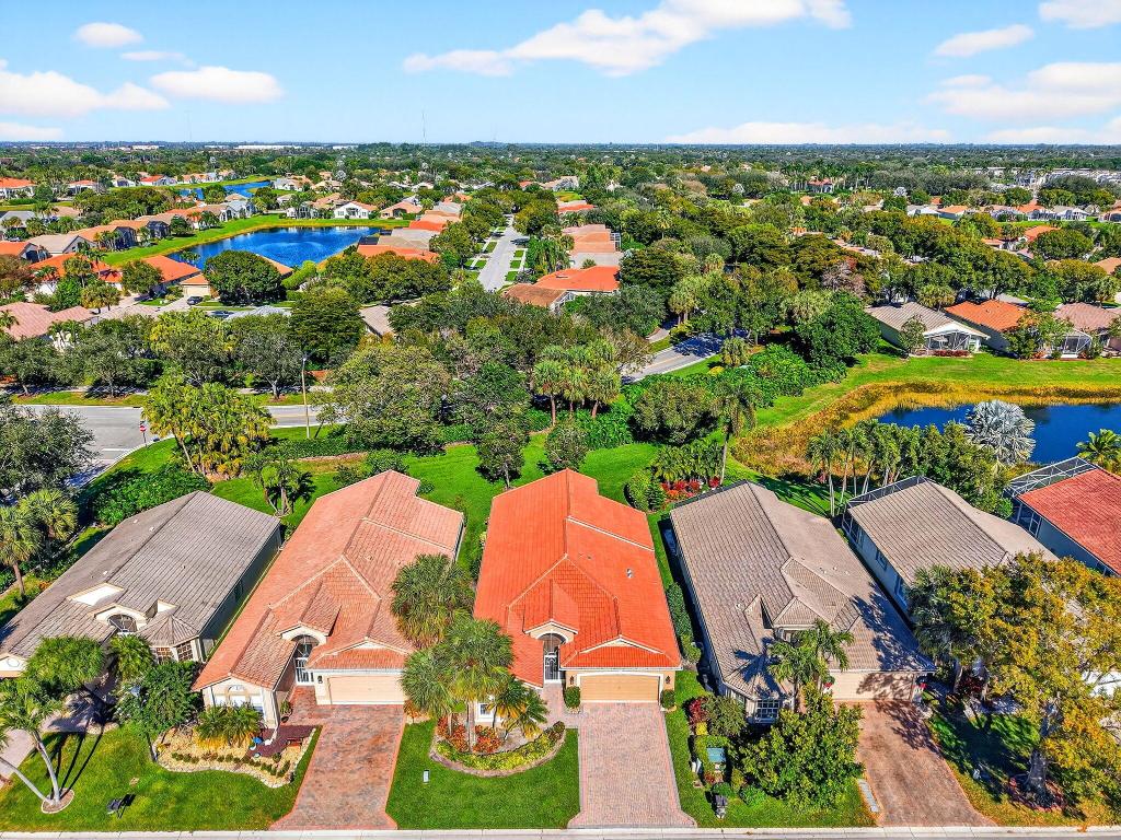 VALENCIA LAKES 3 - Residential