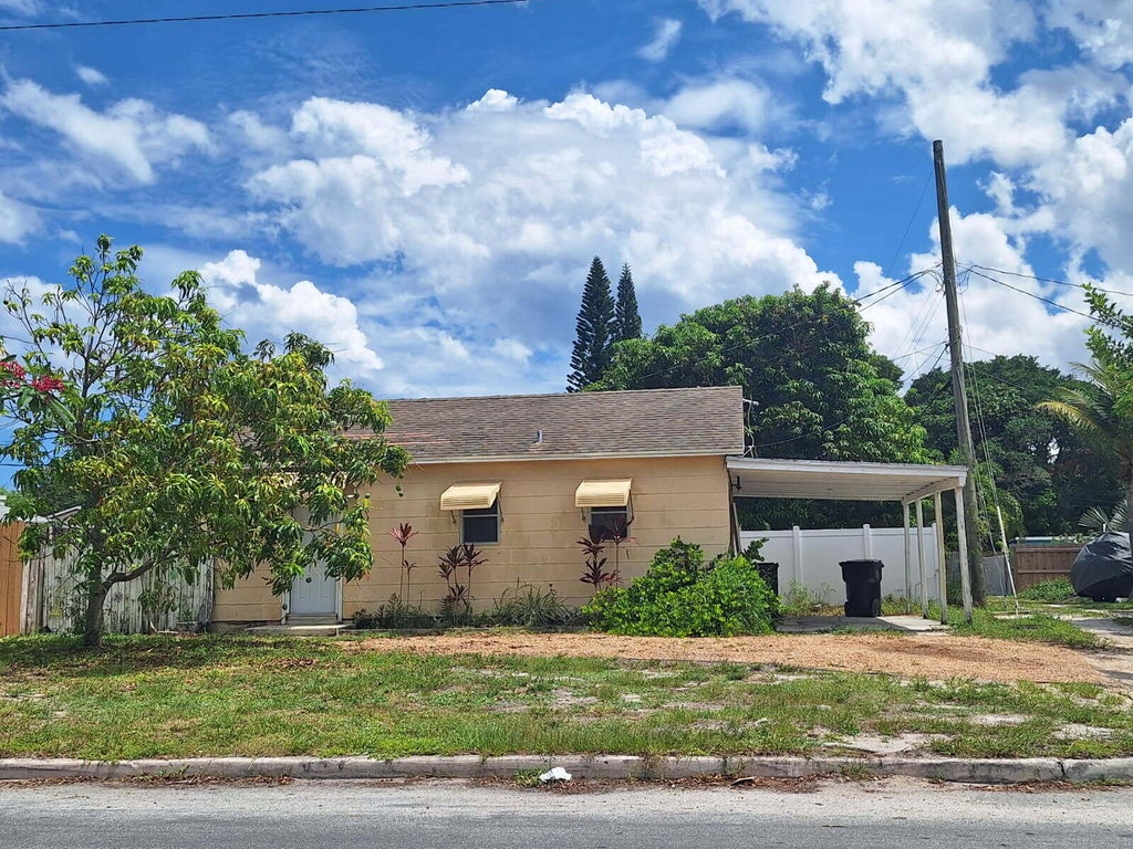 Photo of 1231 N F Street #1, Lake Worth Beach, FL 33460 (MLS # B26035859)