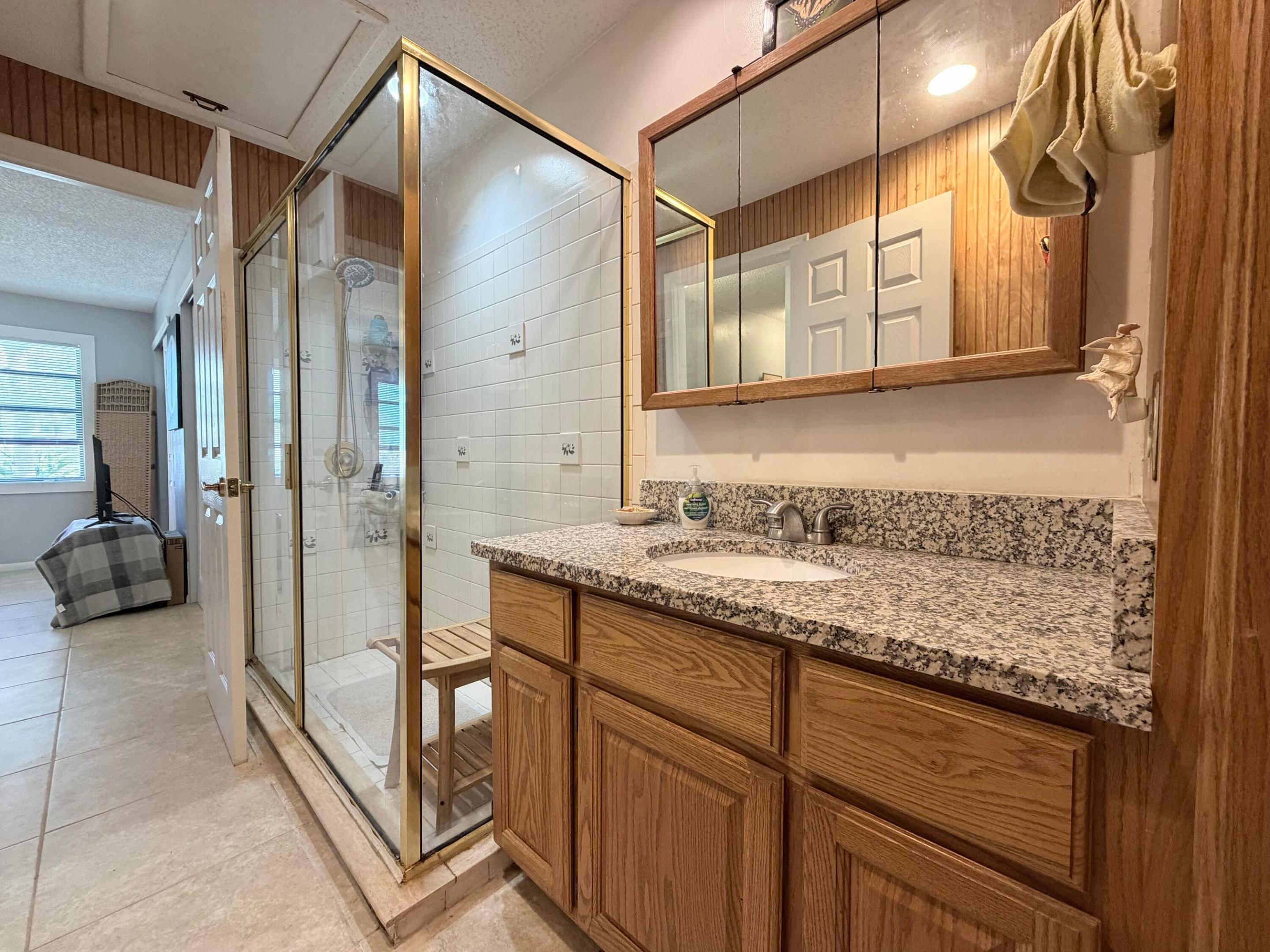 OCEAN HARBOUR VILLAS CONDOMINIUM - Residential Lease