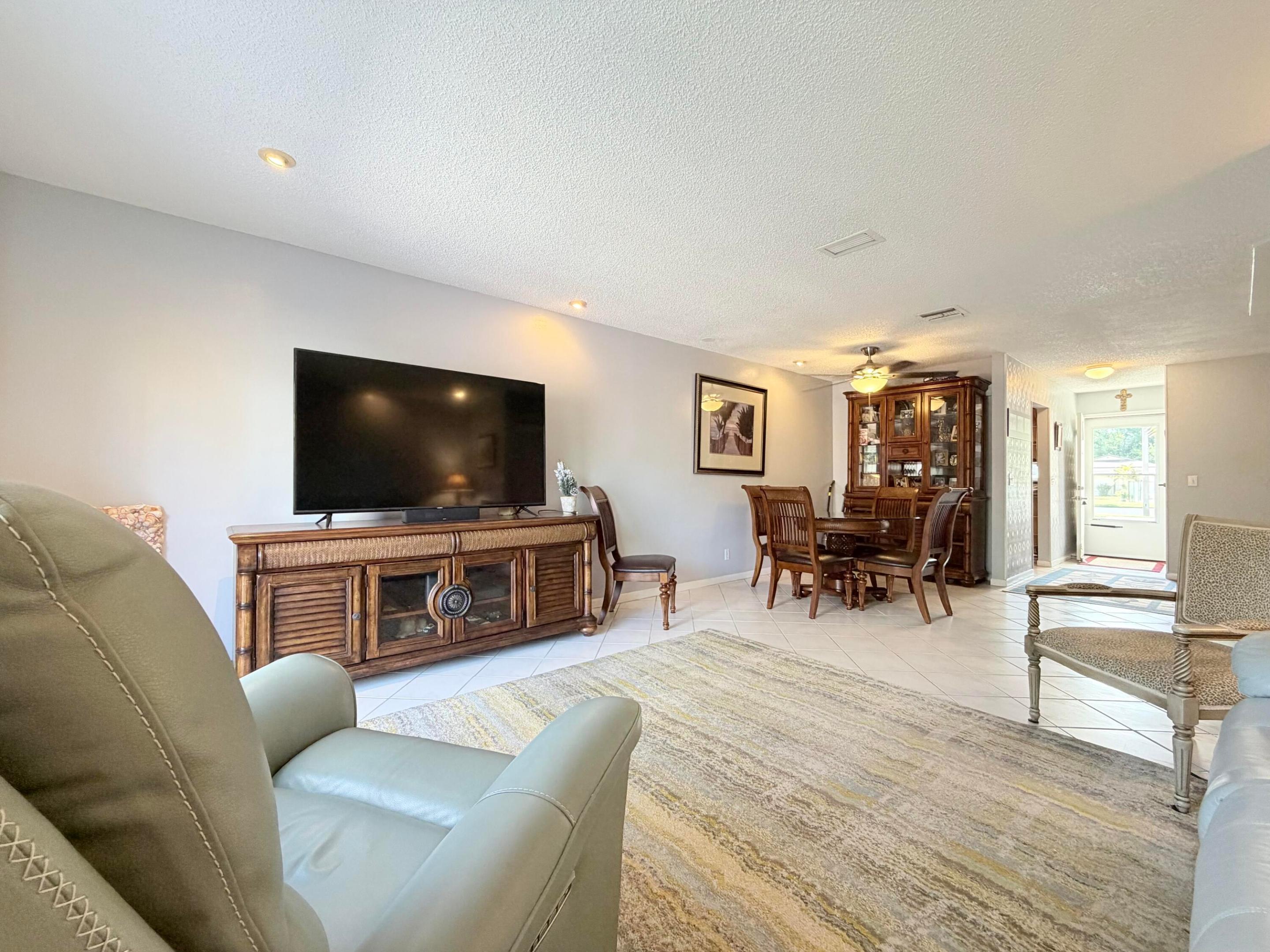 OCEAN HARBOUR VILLAS CONDOMINIUM - Residential Lease