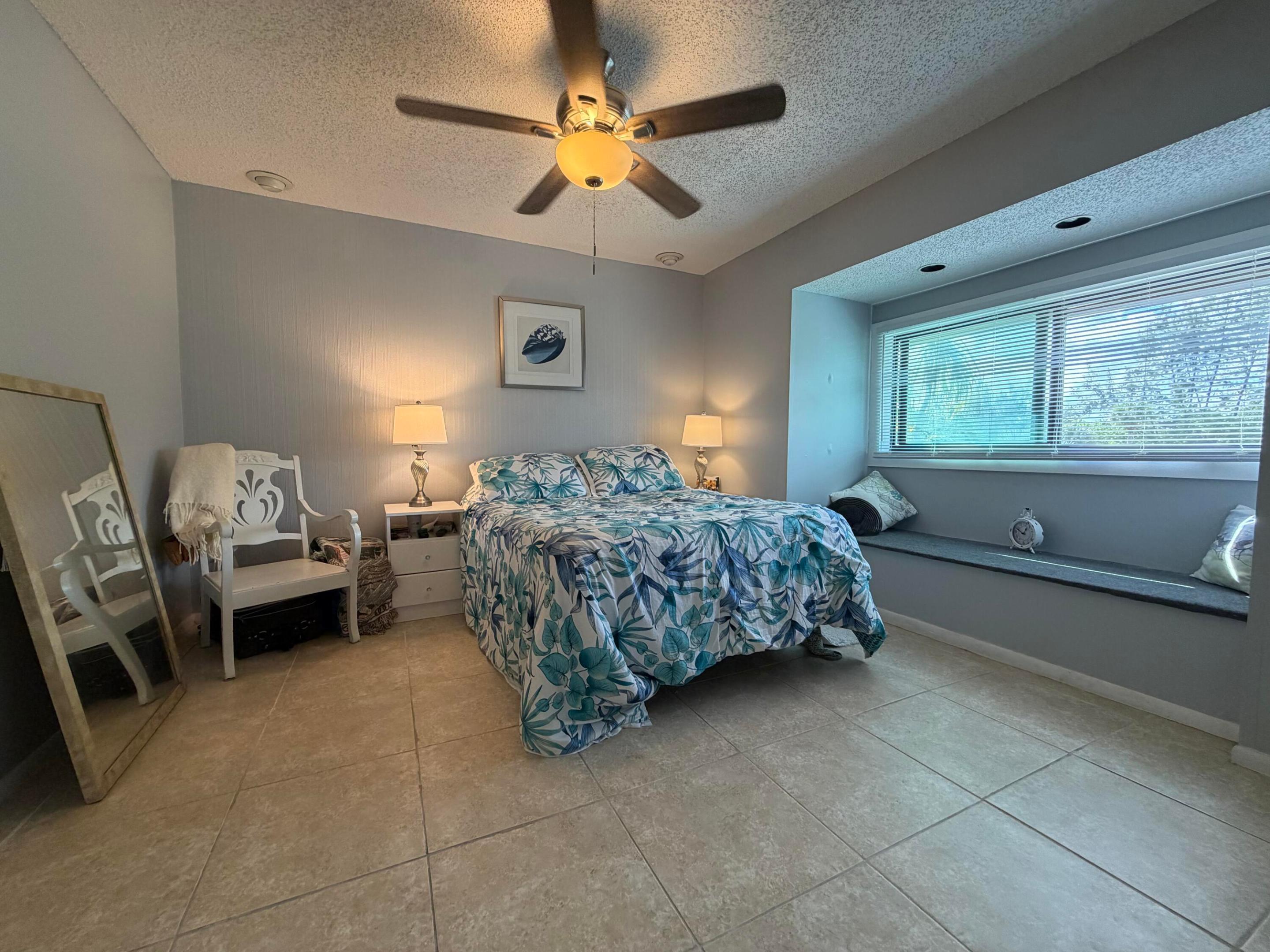 OCEAN HARBOUR VILLAS CONDOMINIUM - Residential Lease