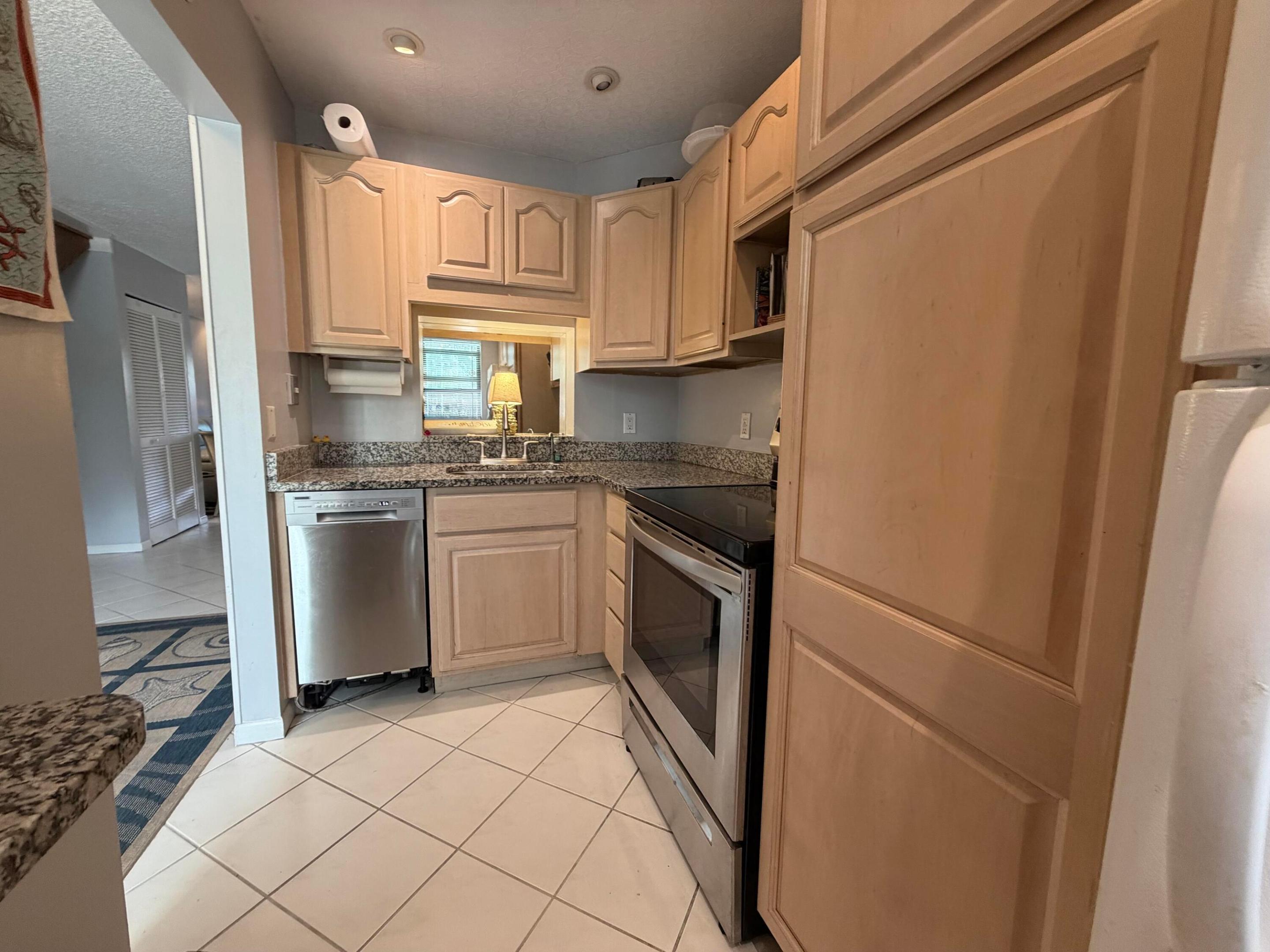 OCEAN HARBOUR VILLAS CONDOMINIUM - Residential Lease