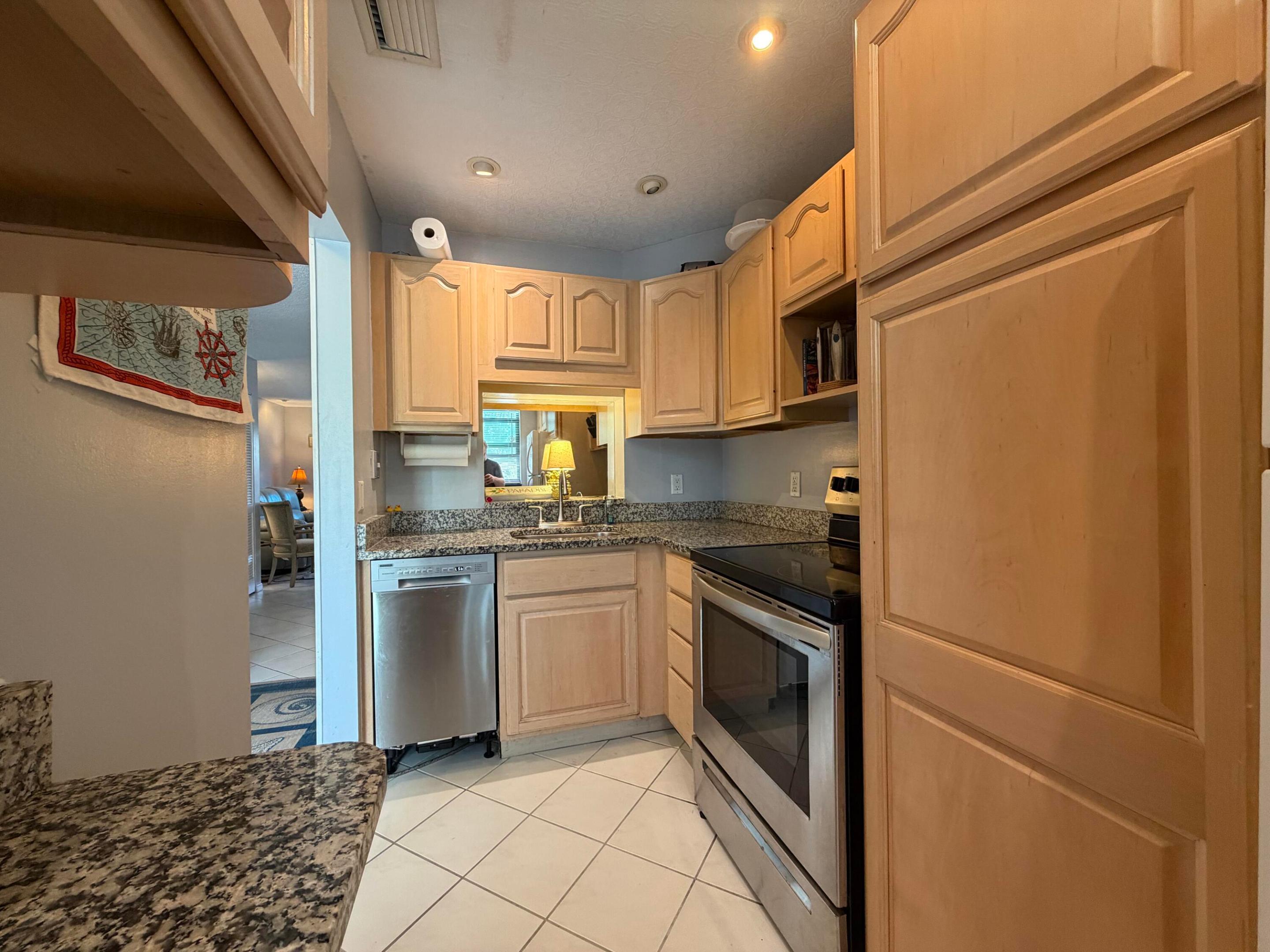 OCEAN HARBOUR VILLAS CONDOMINIUM - Residential Lease
