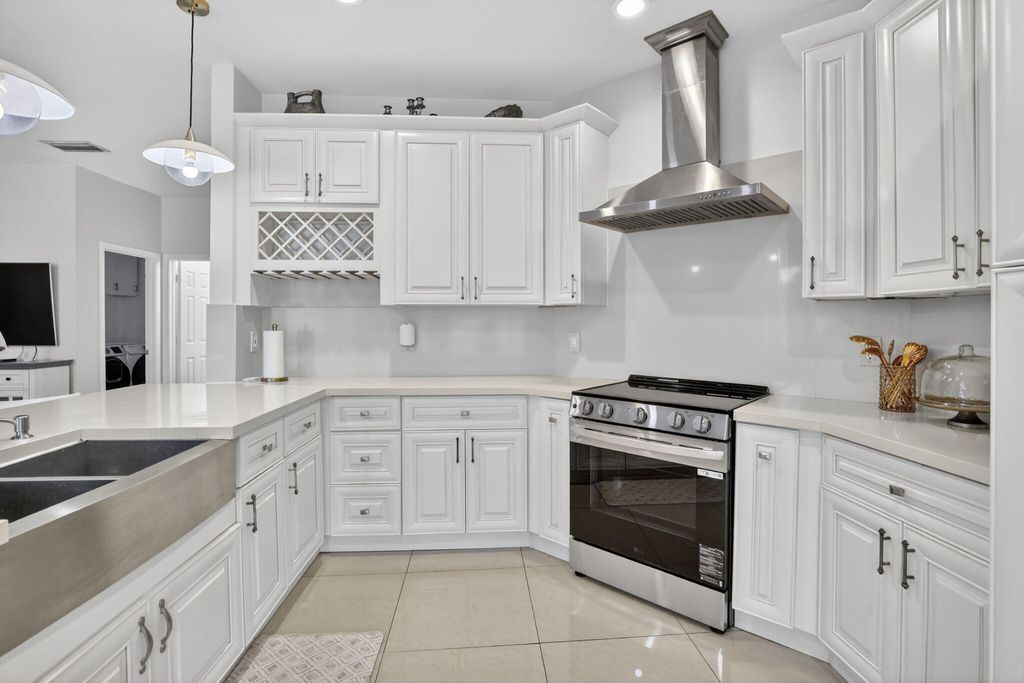Photo of 711 Heritage Way, Weston, FL 33326 (MLS # B26024330)