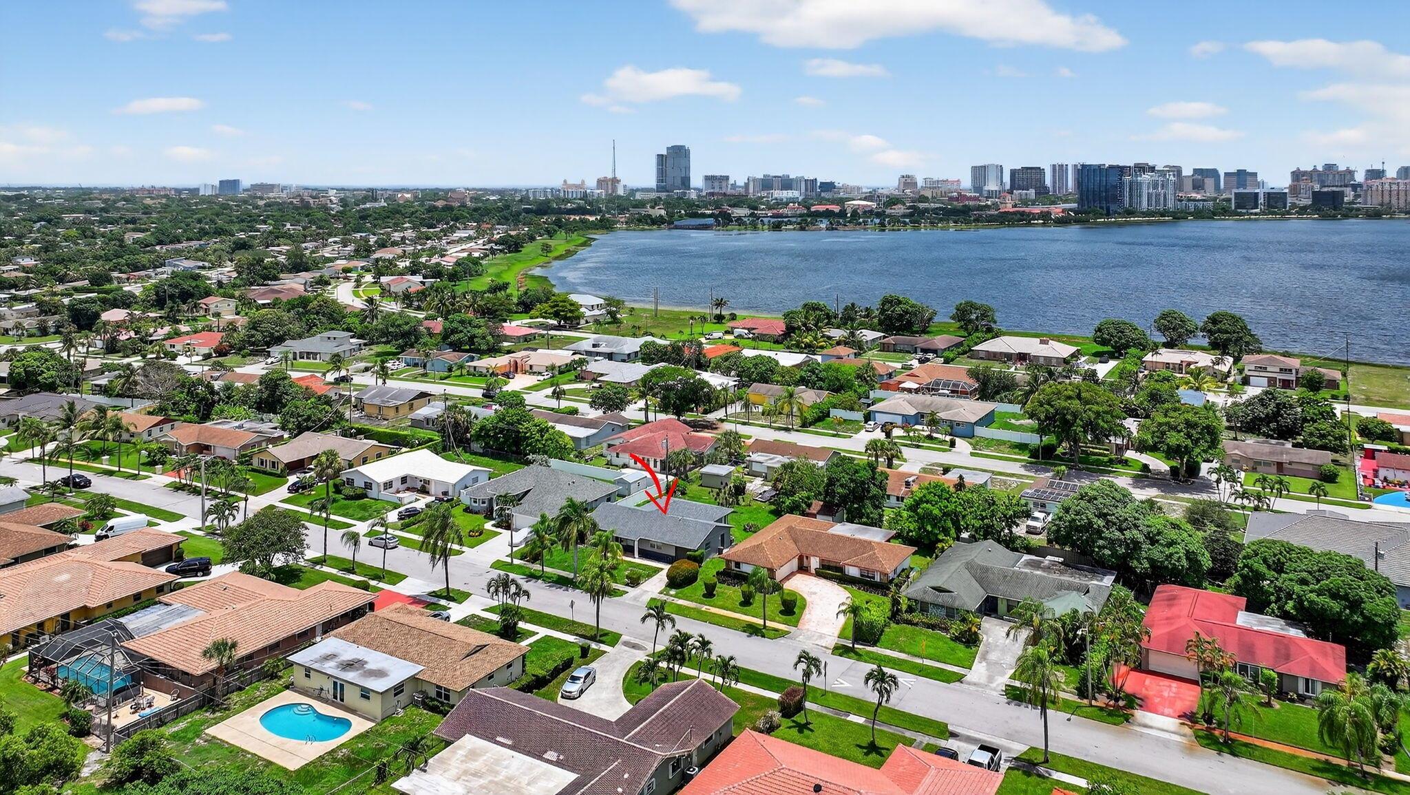 600 S Mangonia Circle