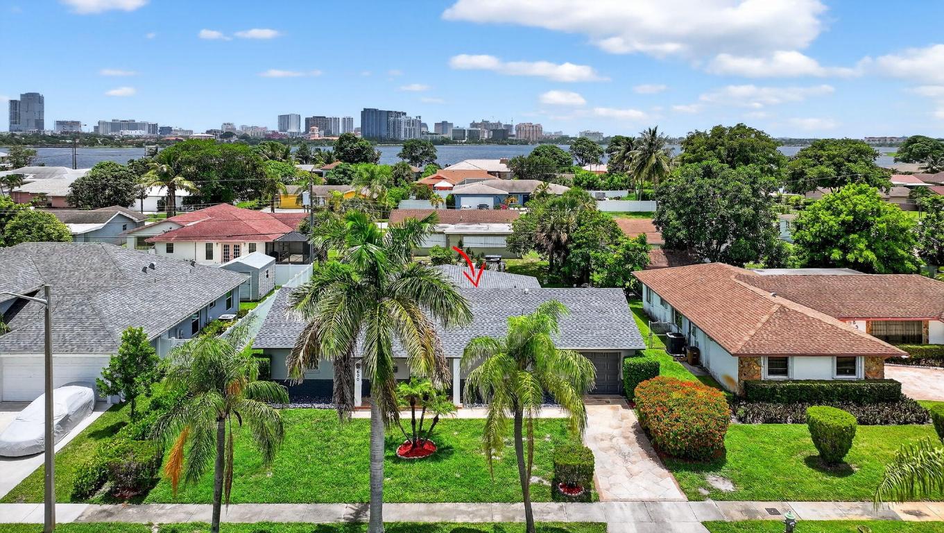 600 S Mangonia Circle