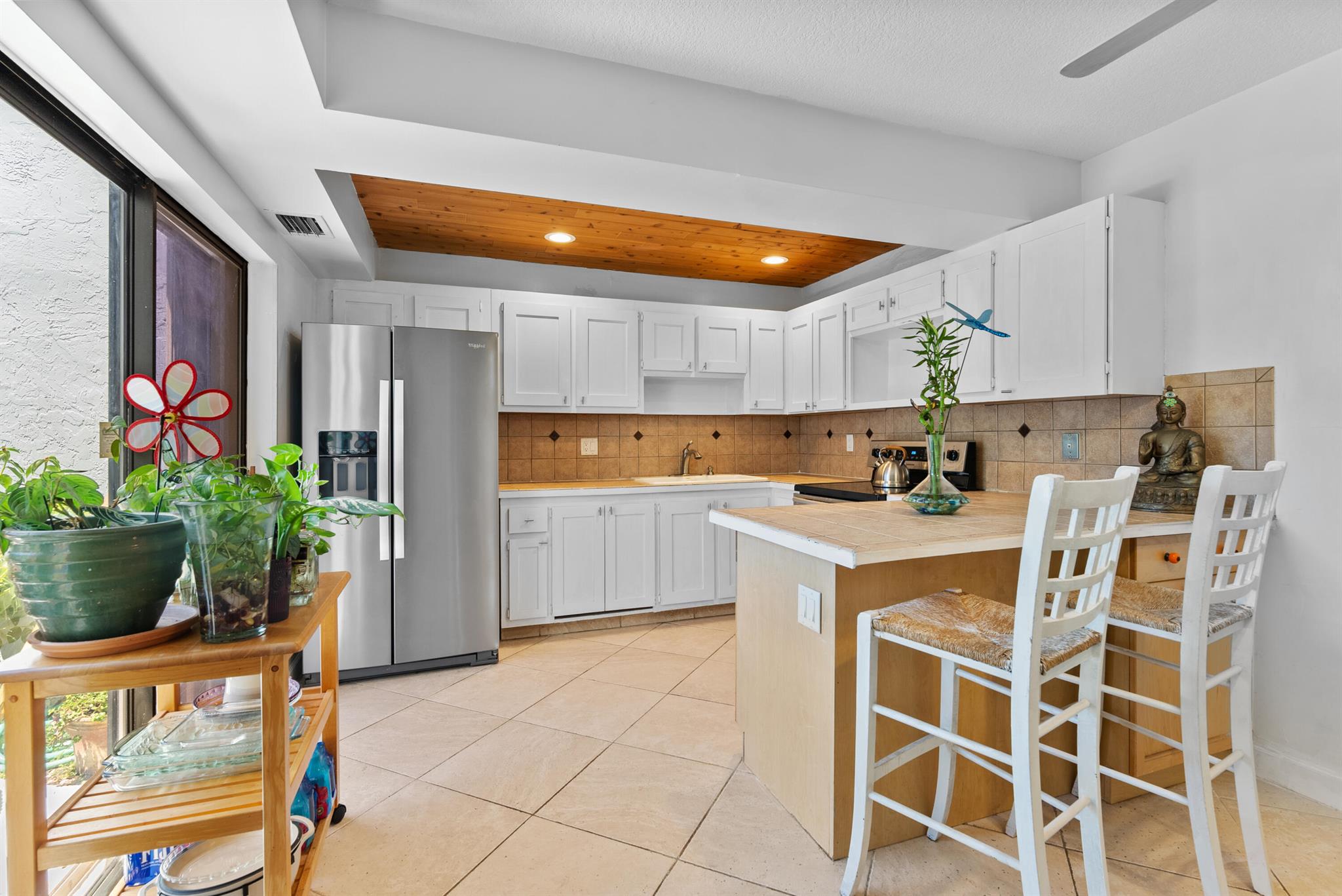 1010 NE 8th Avenue 8b