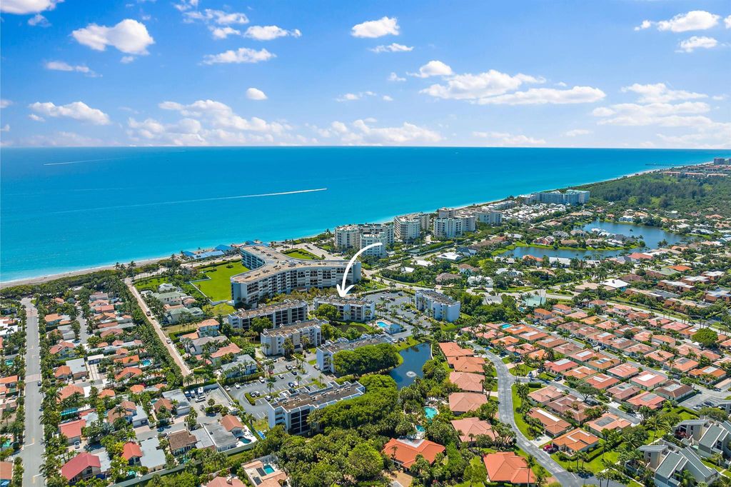 Photo of 1605 S Us Highway 1 #B301, Jupiter, FL 33477 (MLS # R10907969)