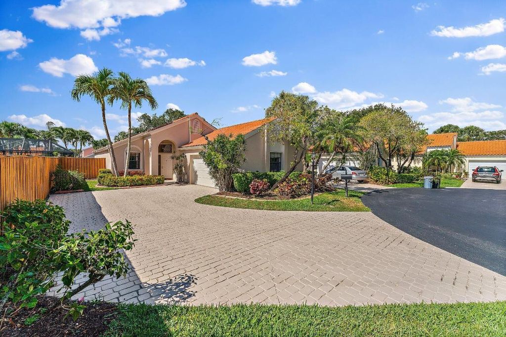 Photo of 13175 La Lique Court, Palm Beach Gardens, FL 33410 (MLS # R10986151)