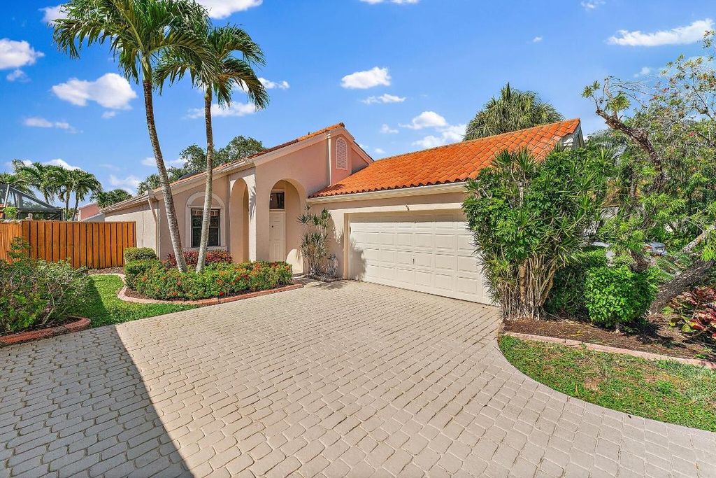 Photo of 13175 La Lique Court, Palm Beach Gardens, FL 33410 (MLS # R10986151)