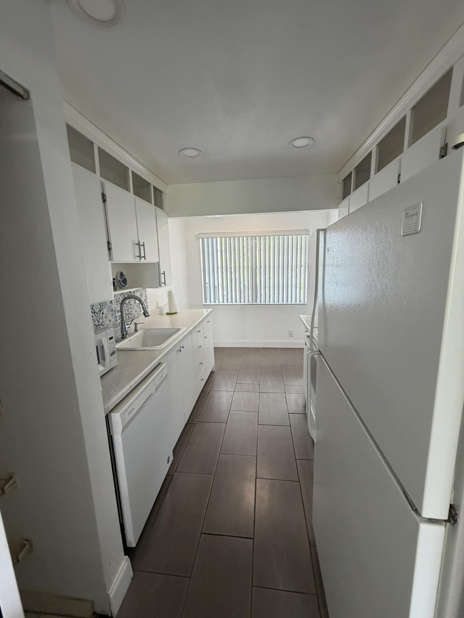 FAIRWAYS OF TAMARAC CONDOMINIUM - Residential