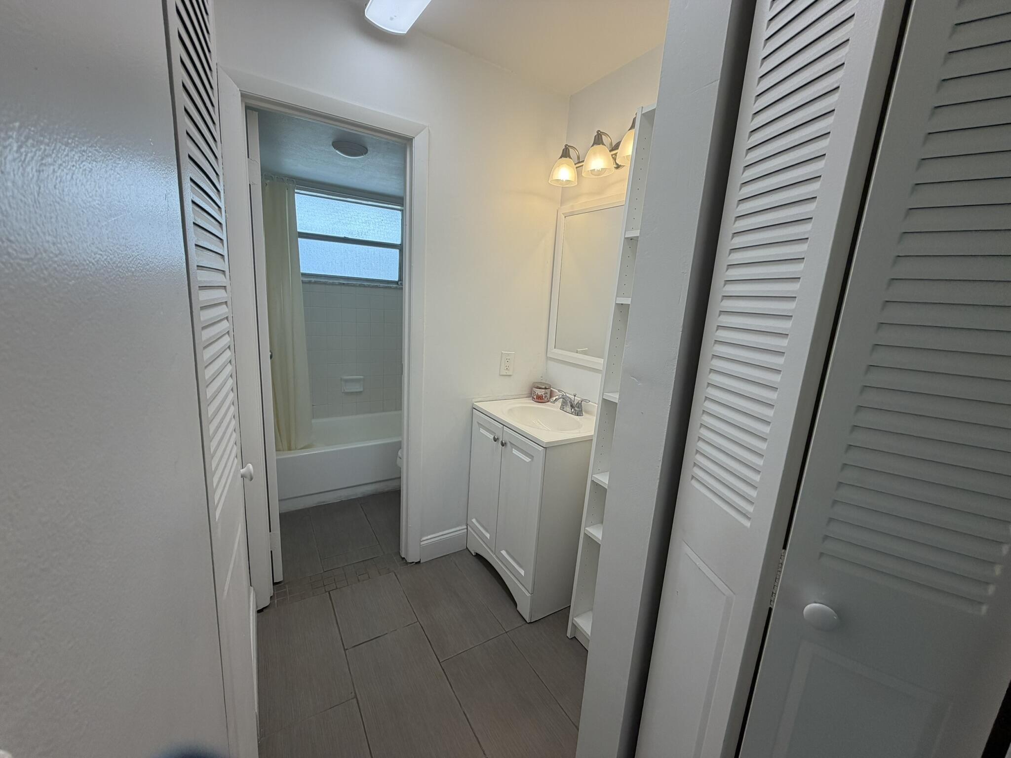 FAIRWAYS OF TAMARAC CONDOMINIUM - Residential