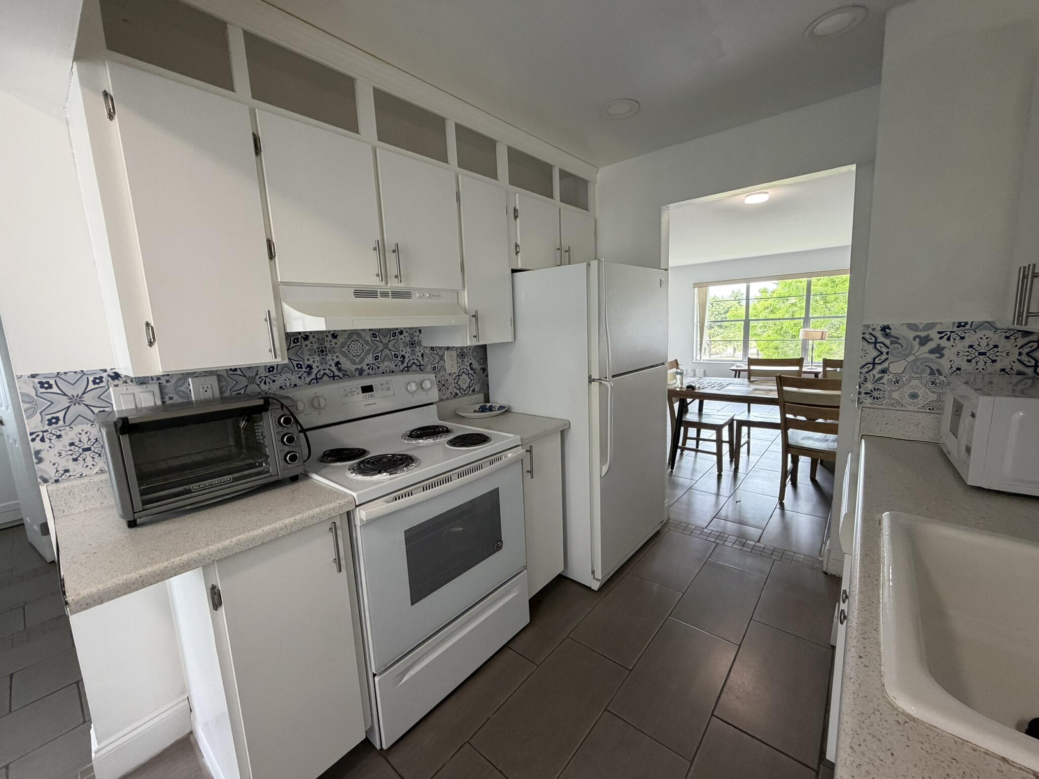 FAIRWAYS OF TAMARAC CONDOMINIUM - Residential