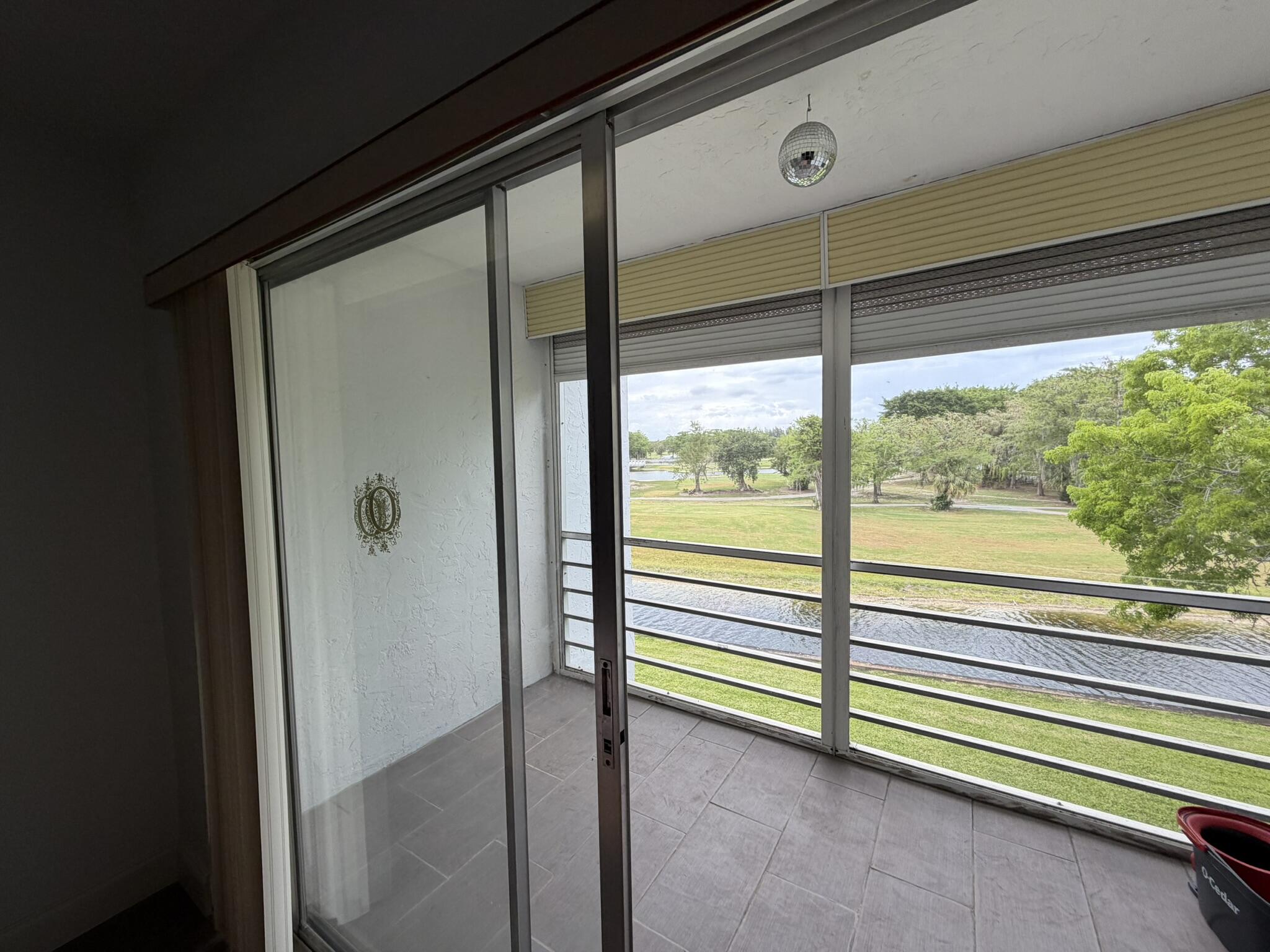 FAIRWAYS OF TAMARAC CONDOMINIUM - Residential