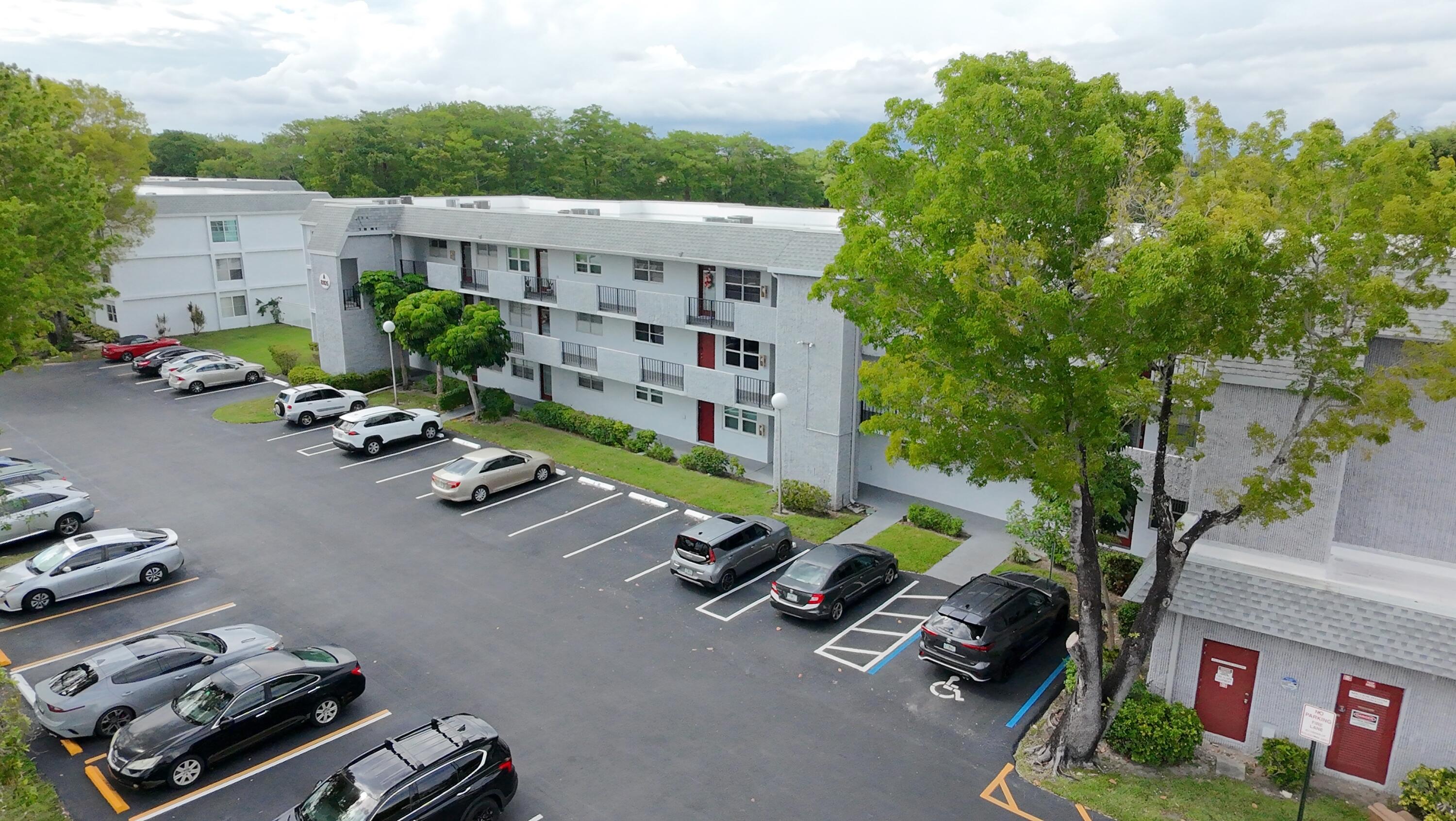 FAIRWAYS OF TAMARAC CONDOMINIUM - Residential