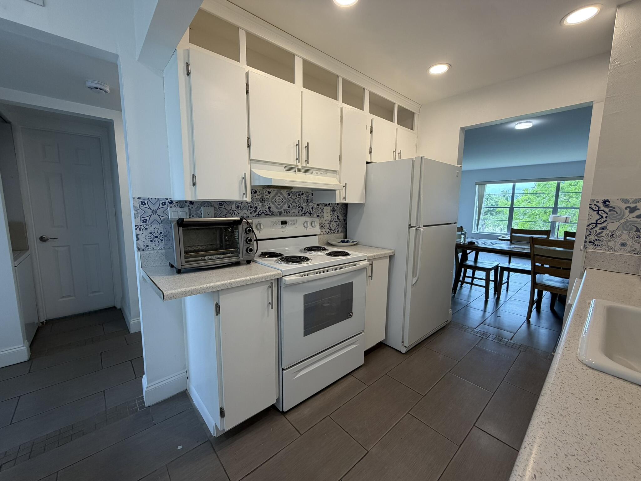 FAIRWAYS OF TAMARAC CONDOMINIUM - Residential