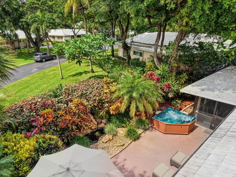 Tiny photo for 3745 OAKS CLUBHOUSE Drive #V-8, Pompano Beach, FL 33069 (MLS # B26087344)