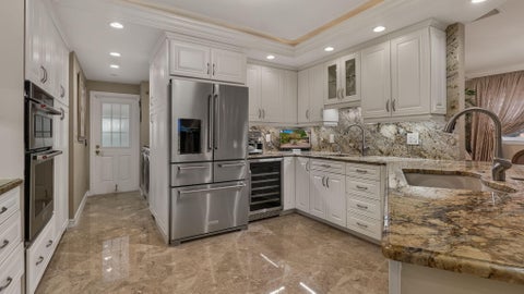 Tiny photo for 3745 OAKS CLUBHOUSE Drive #V-8, Pompano Beach, FL 33069 (MLS # B26087344)