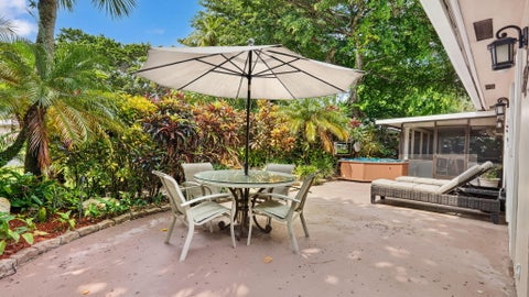 Tiny photo for 3745 OAKS CLUBHOUSE Drive #V-8, Pompano Beach, FL 33069 (MLS # B26087344)