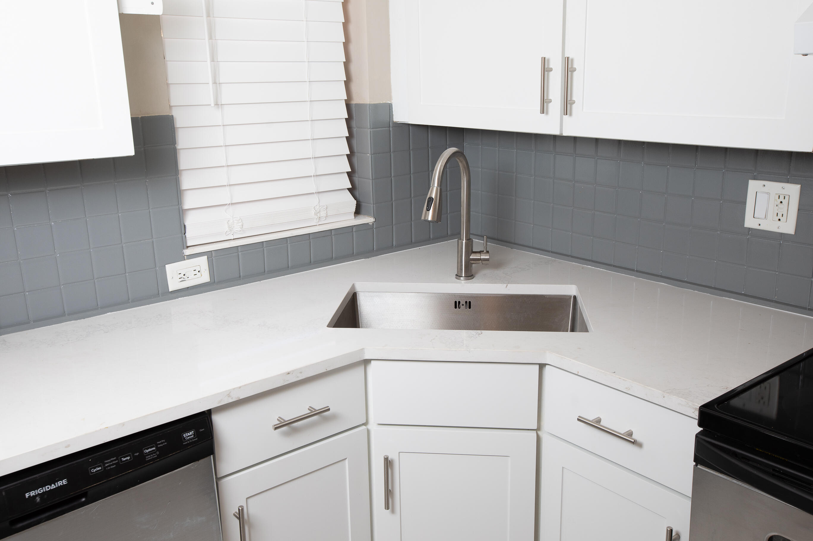 APPLEWOOD VILLAGE II-C CONDO - Residential Lease