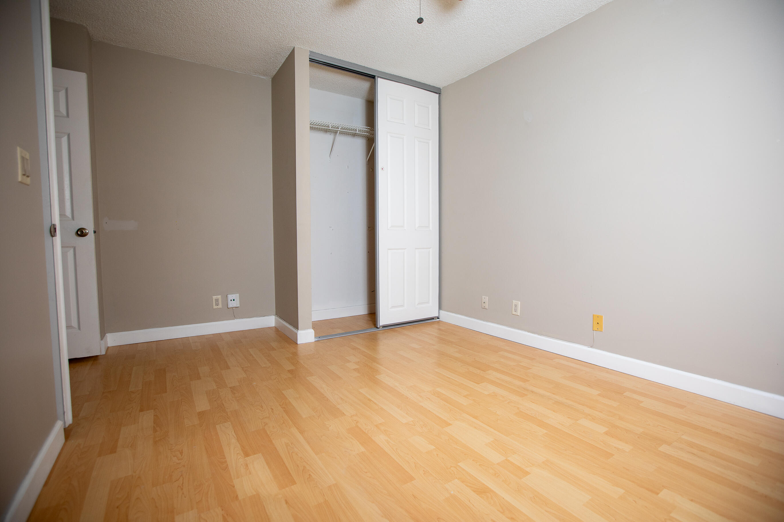 APPLEWOOD VILLAGE II-C CONDO - Residential Lease